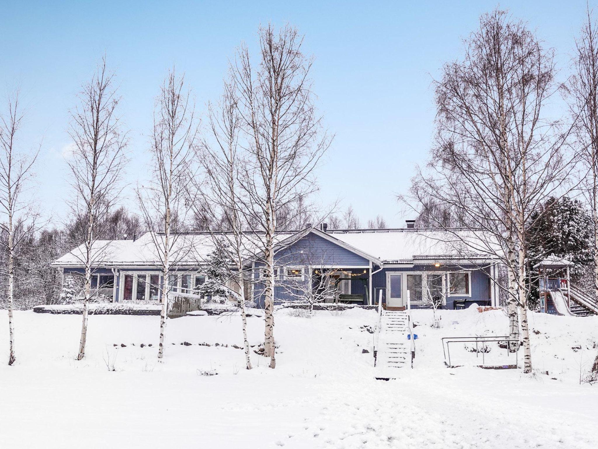 Foto 4 - Casa de 3 habitaciones en Rovaniemi con sauna y vistas a la montaña