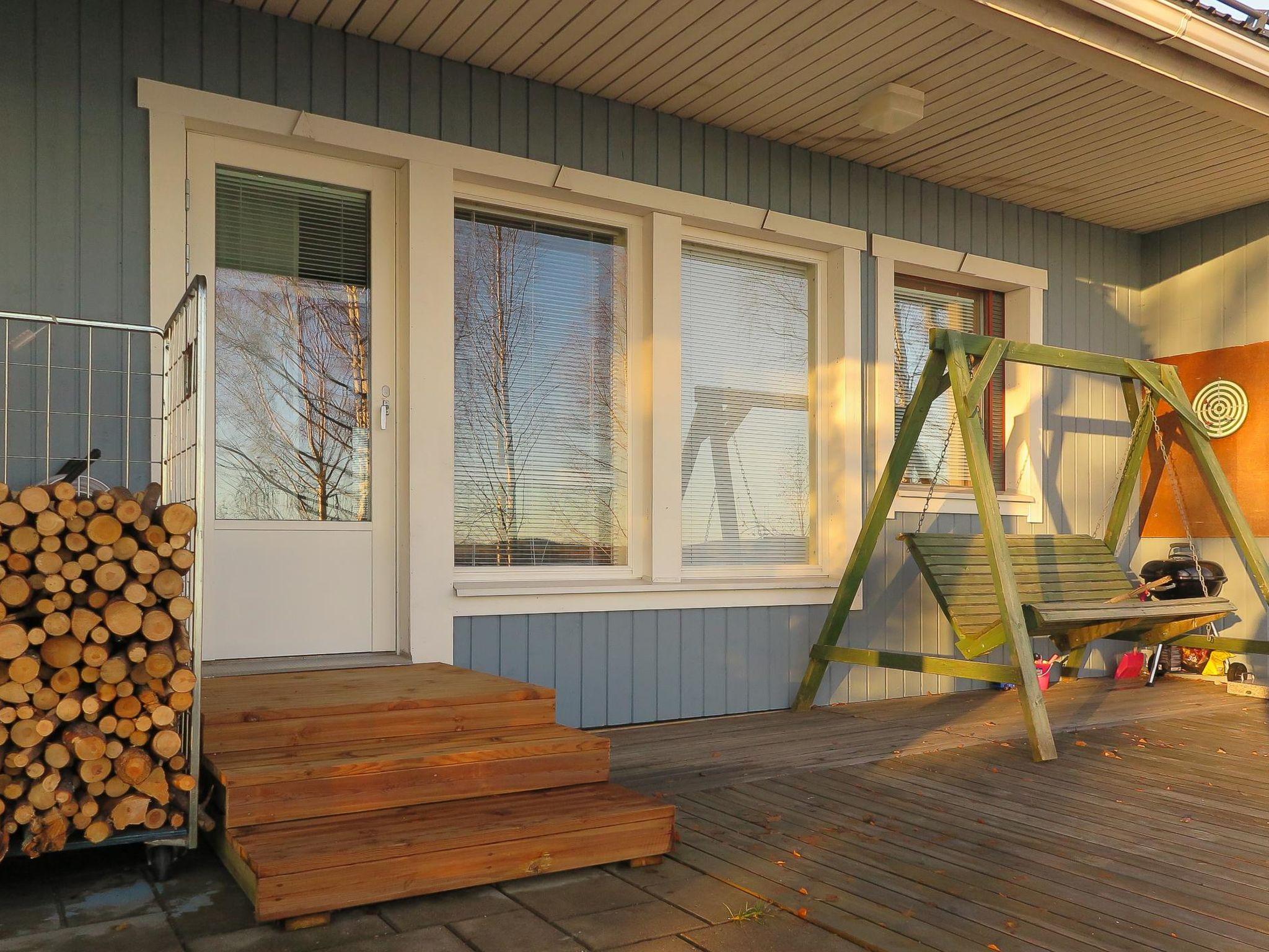 Foto 34 - Casa de 3 habitaciones en Rovaniemi con sauna y vistas a la montaña