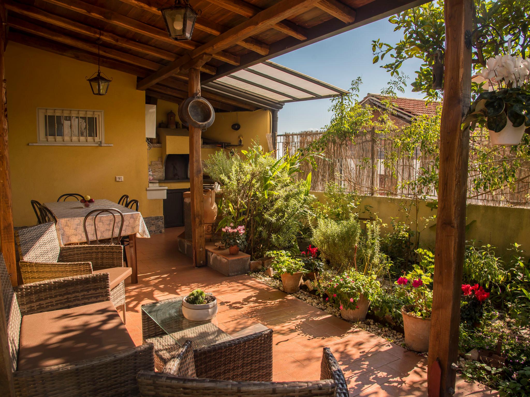 Photo 22 - Maison de 2 chambres à Mascali avec jardin et terrasse