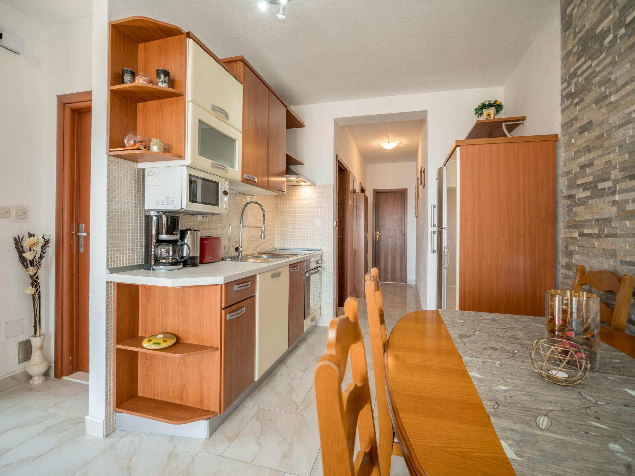 Photo 9 - 2 bedroom Apartment in Okrug with swimming pool and sea view