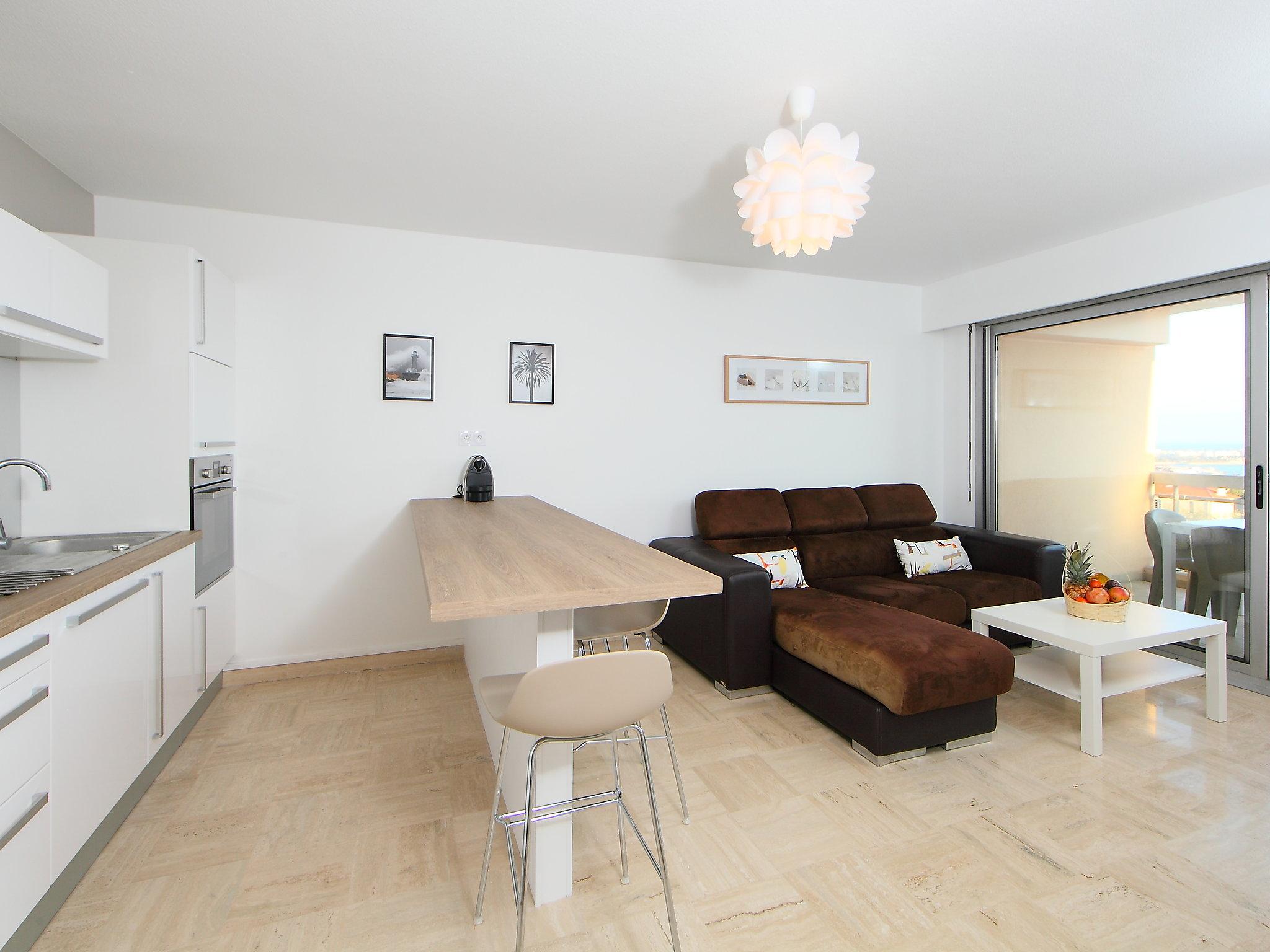 Foto 5 - Apartamento de 2 quartos em Cannes com piscina e vistas do mar