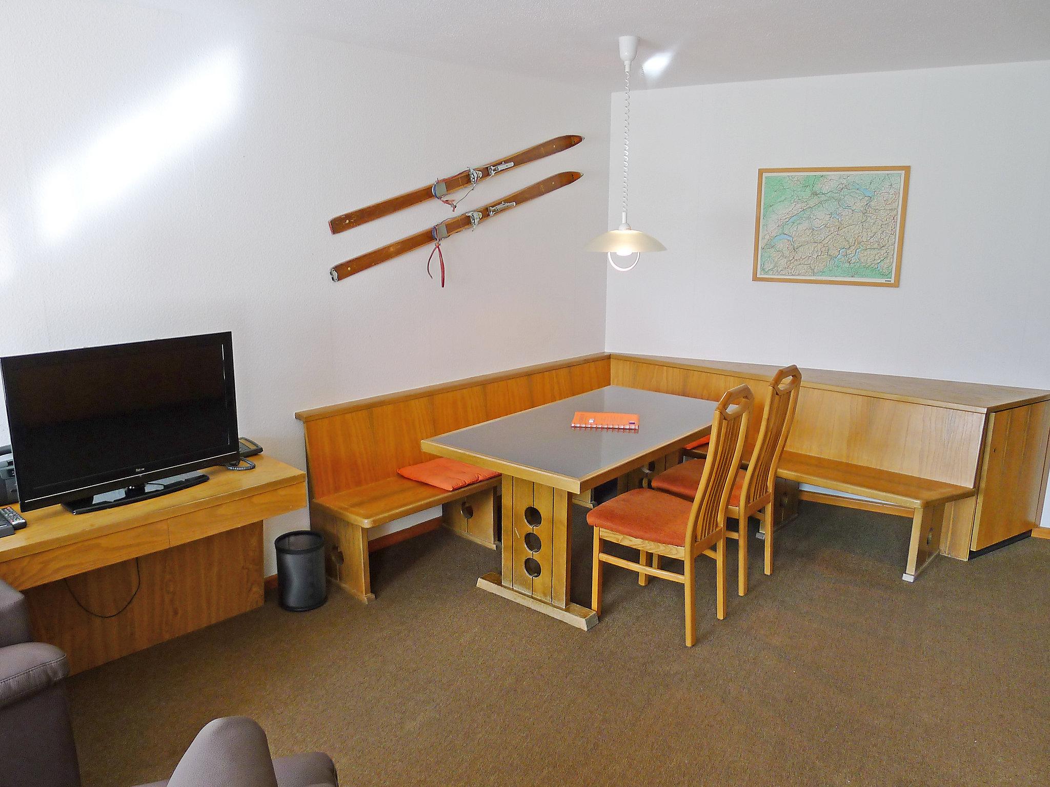 Photo 3 - Appartement de 2 chambres à Davos avec sauna et vues sur la montagne