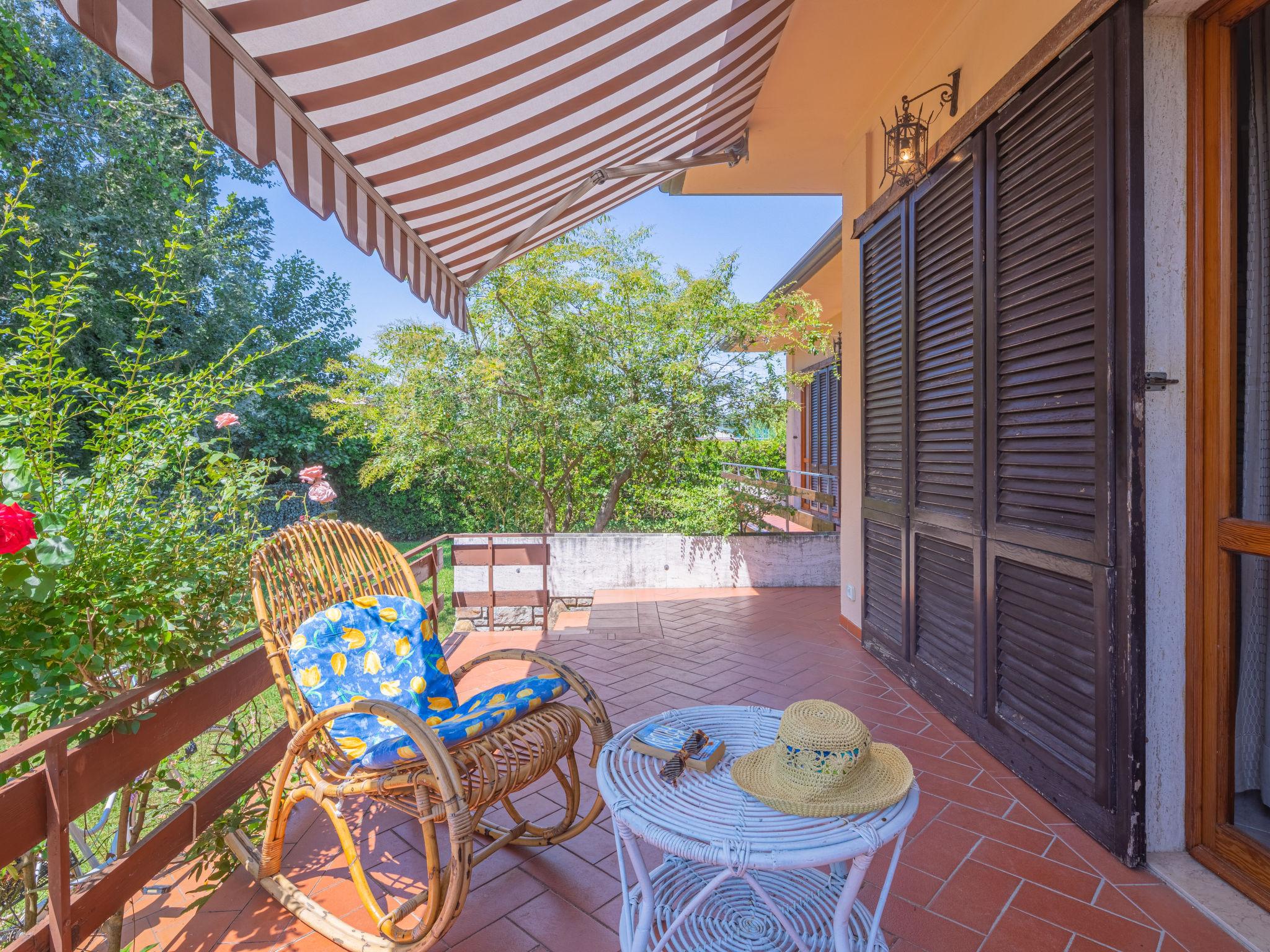 Photo 25 - 3 bedroom House in Pietrasanta with garden and sea view