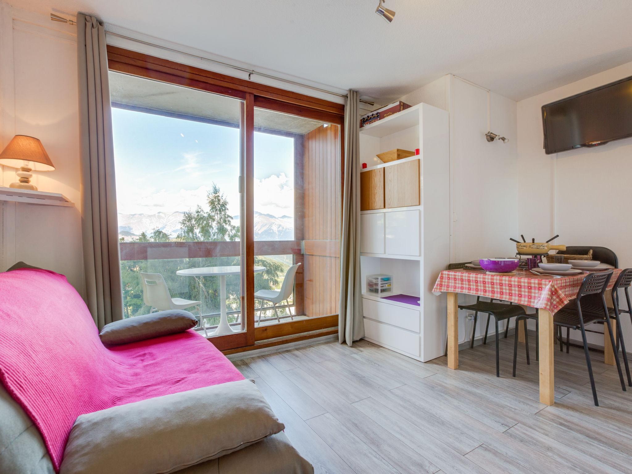 Foto 7 - Appartamento con 1 camera da letto a Villarembert con piscina e vista sulle montagne