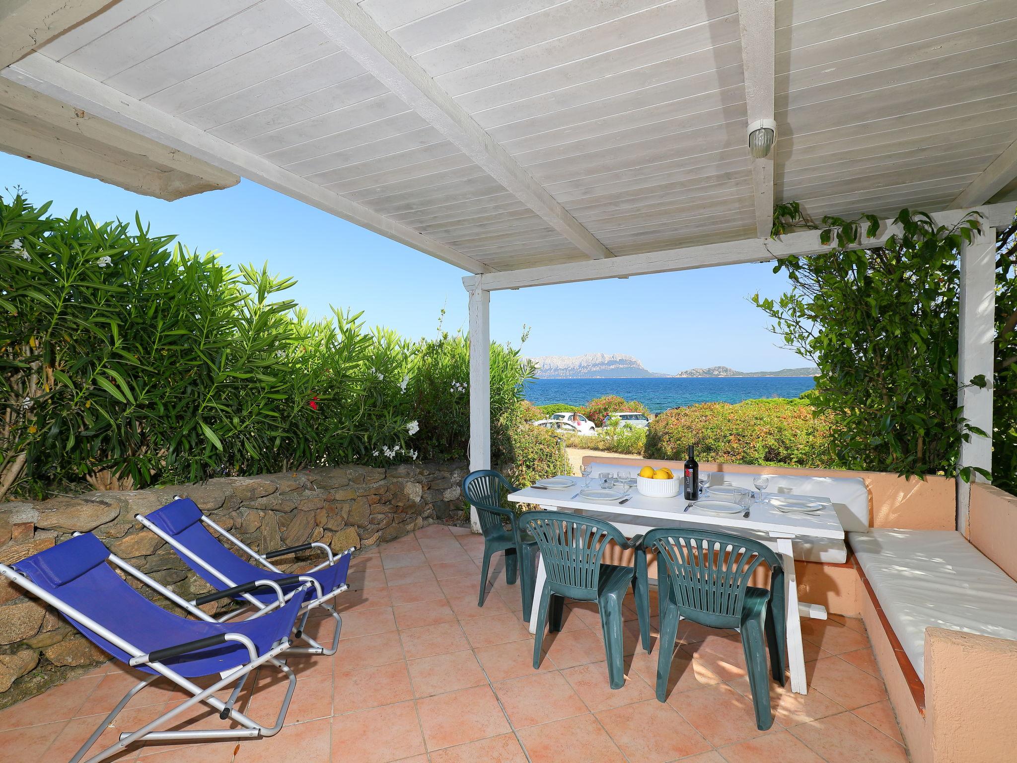 Photo 2 - 3 bedroom Apartment in Golfo Aranci with garden and sea view