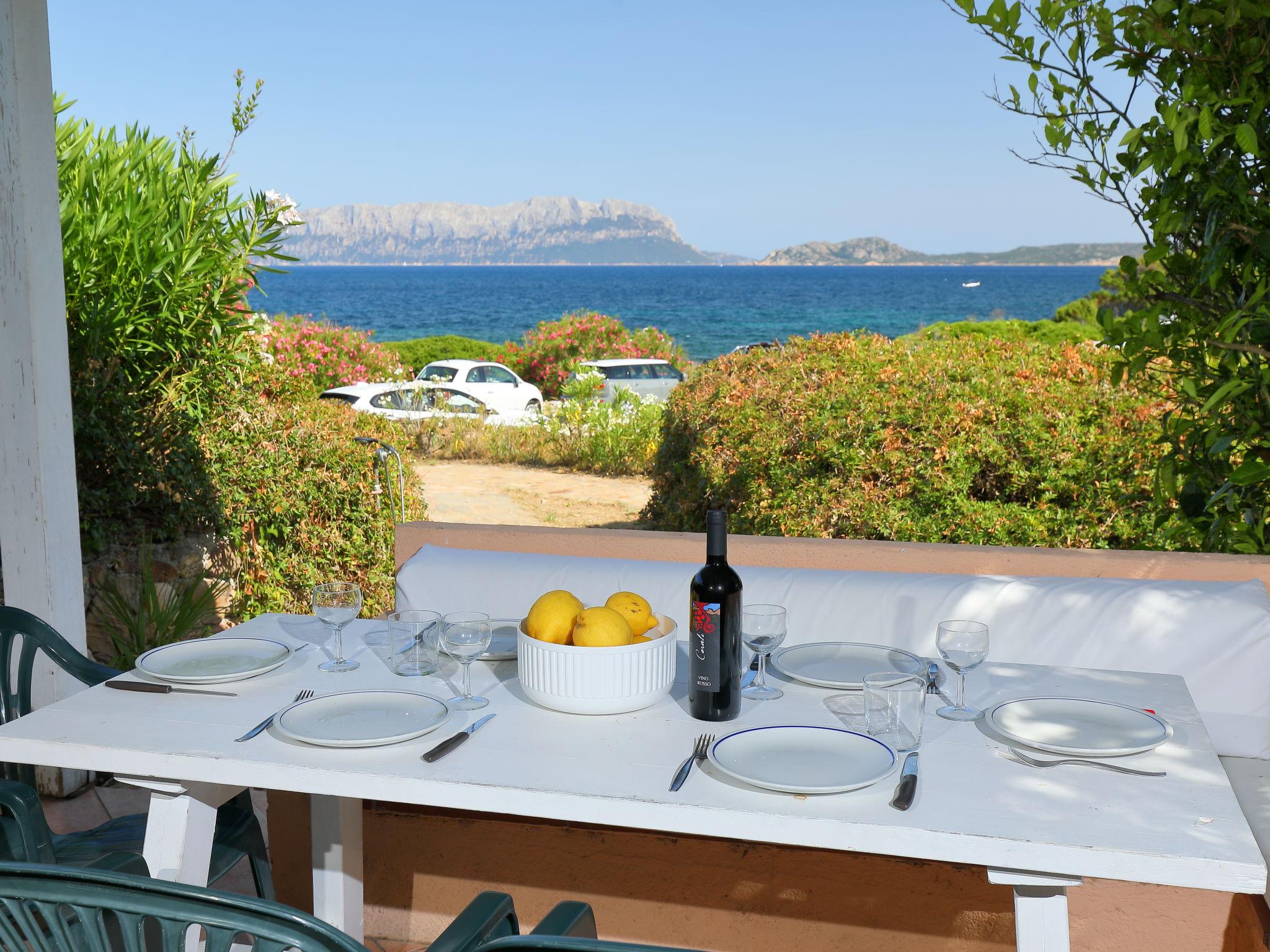 Photo 1 - Appartement de 3 chambres à Golfo Aranci avec jardin et vues à la mer