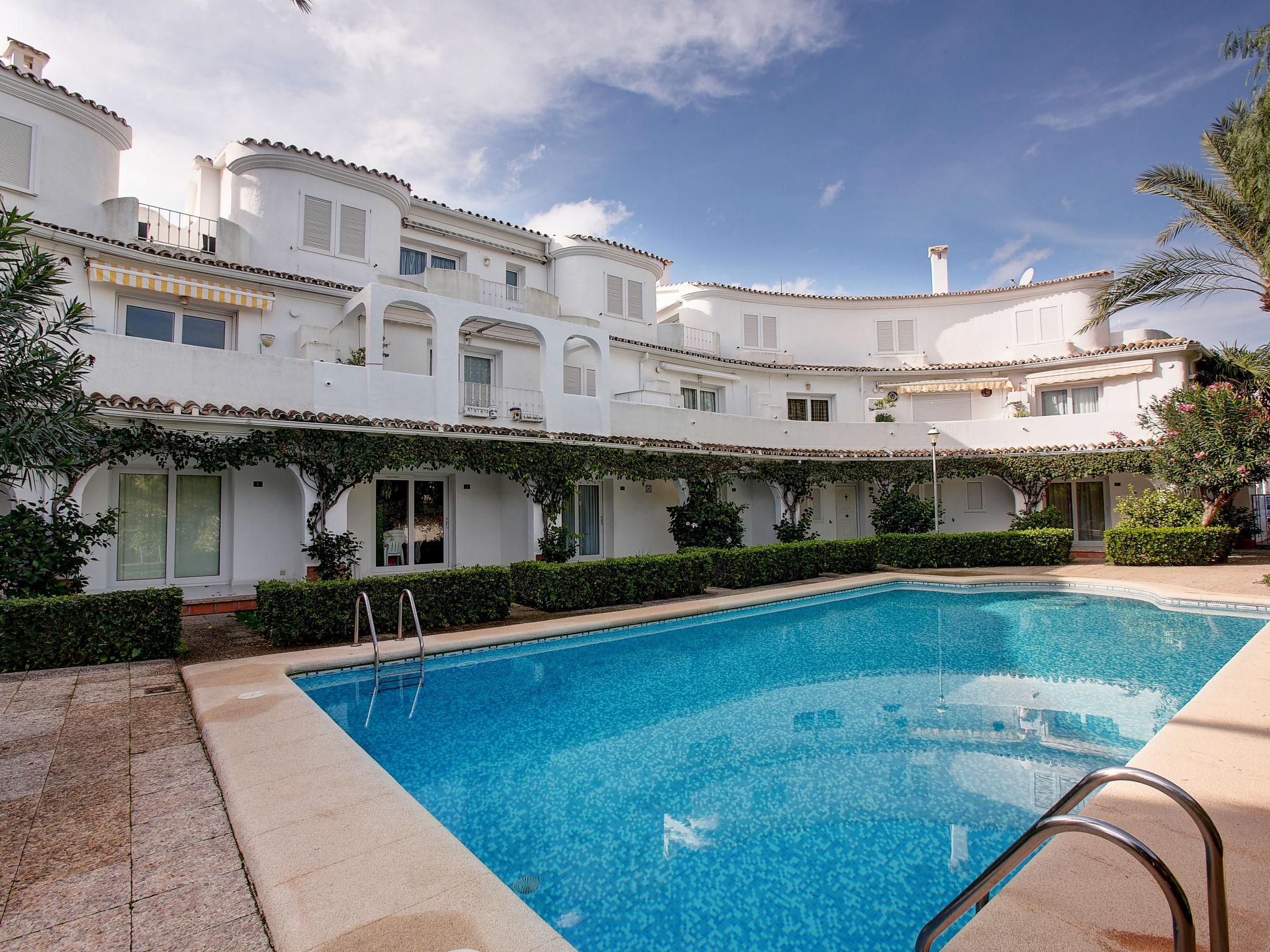 Foto 1 - Apartamento de 2 quartos em Dénia com piscina e vistas do mar