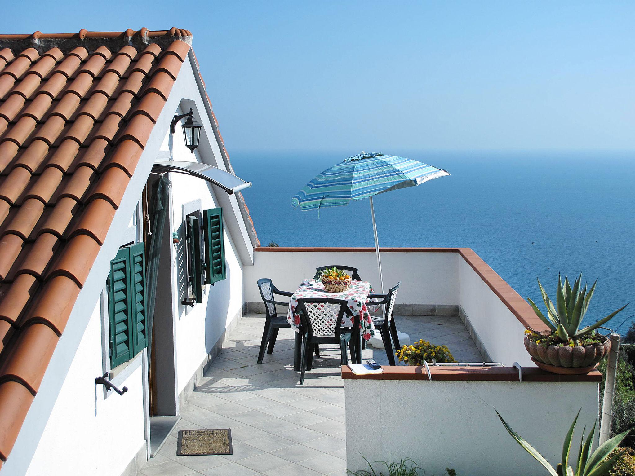 Foto 1 - Apartment mit 1 Schlafzimmer in Finale Ligure mit terrasse und blick aufs meer