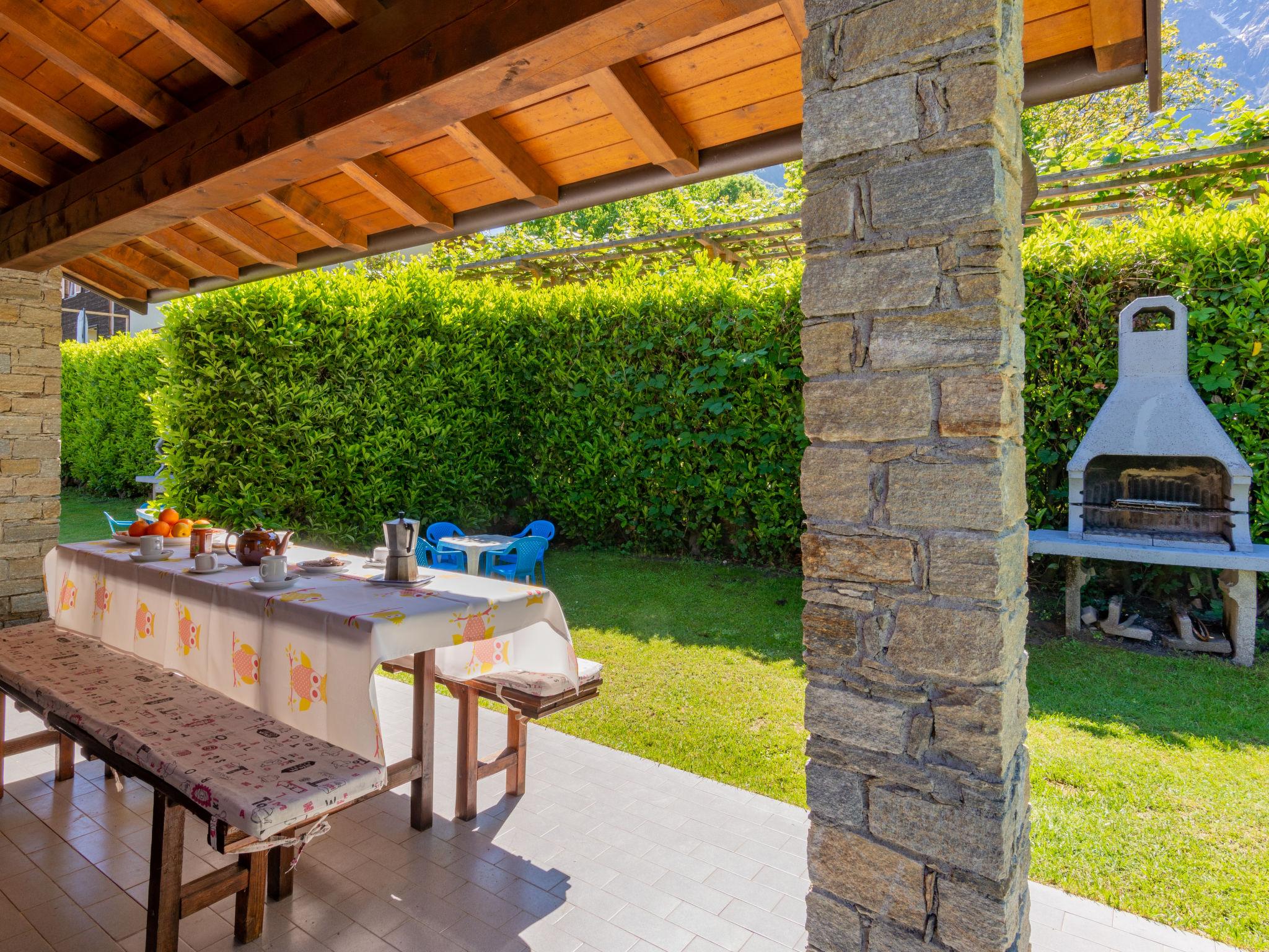 Photo 28 - Maison de 2 chambres à Colico avec piscine et jardin