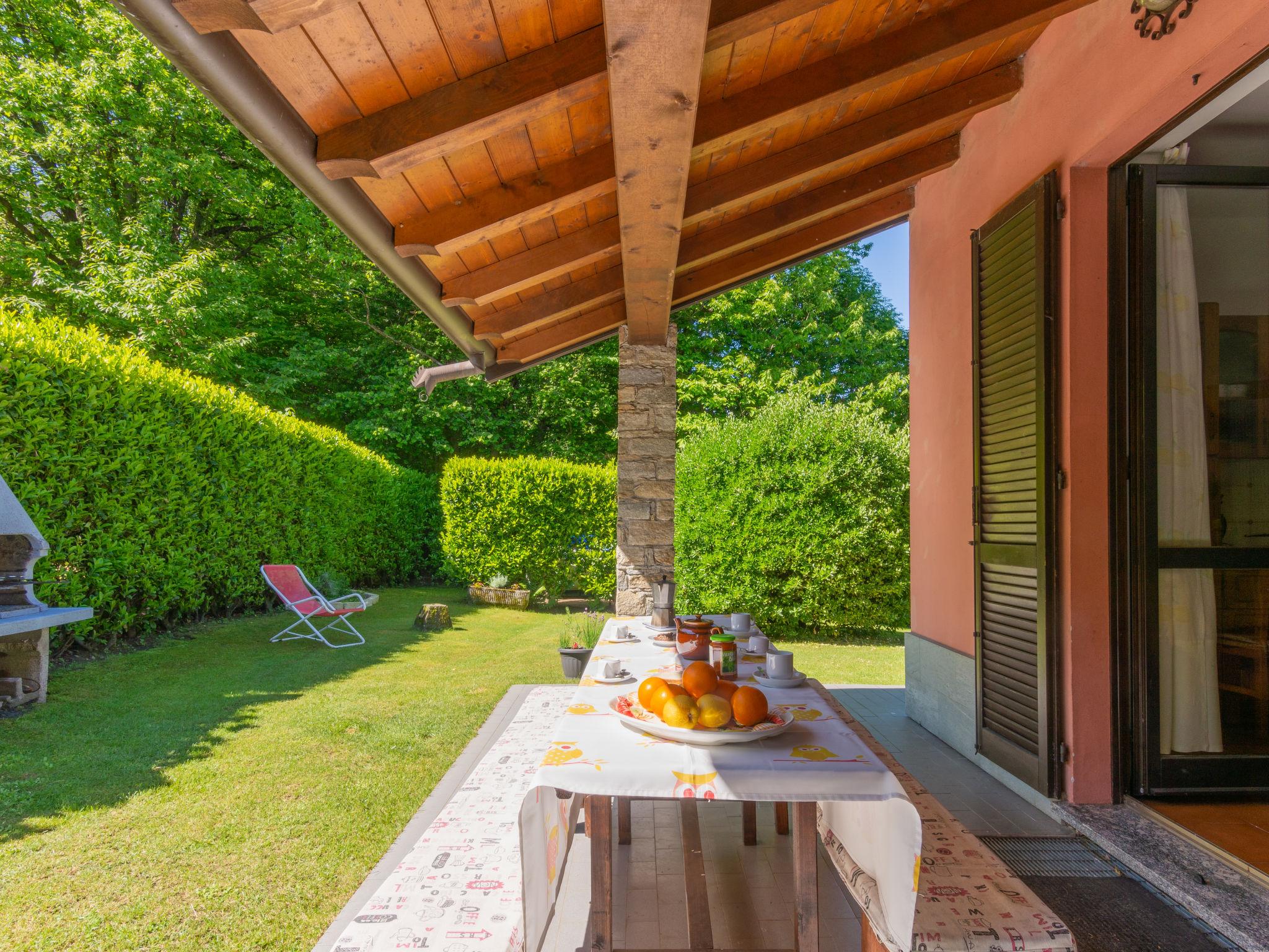 Foto 4 - Casa de 2 quartos em Colico com piscina e vista para a montanha