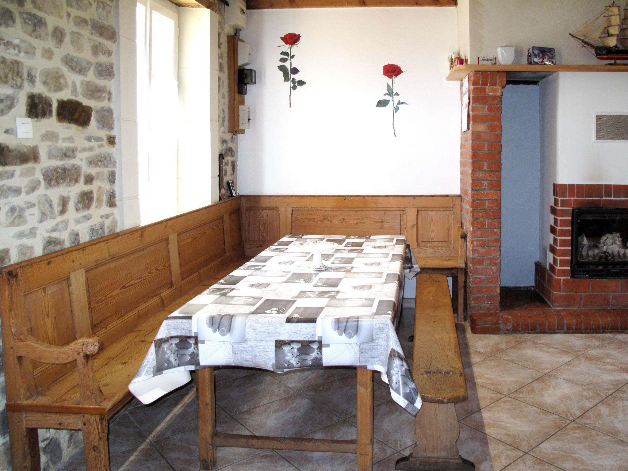 Photo 7 - Maison de 4 chambres à Saint-Maurice-en-Cotentin avec jardin et terrasse