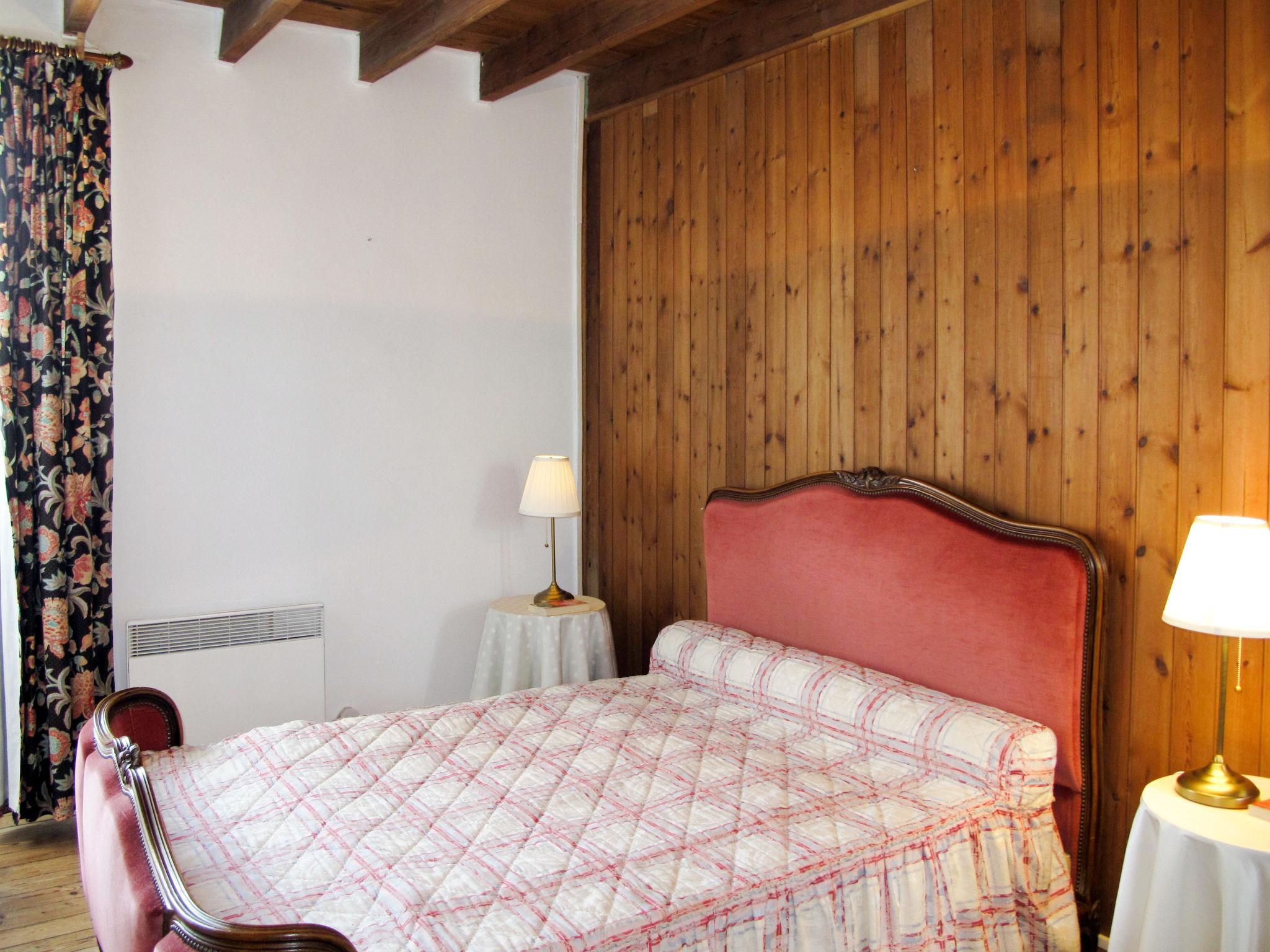 Photo 14 - Maison de 4 chambres à Saint-Maurice-en-Cotentin avec jardin et terrasse