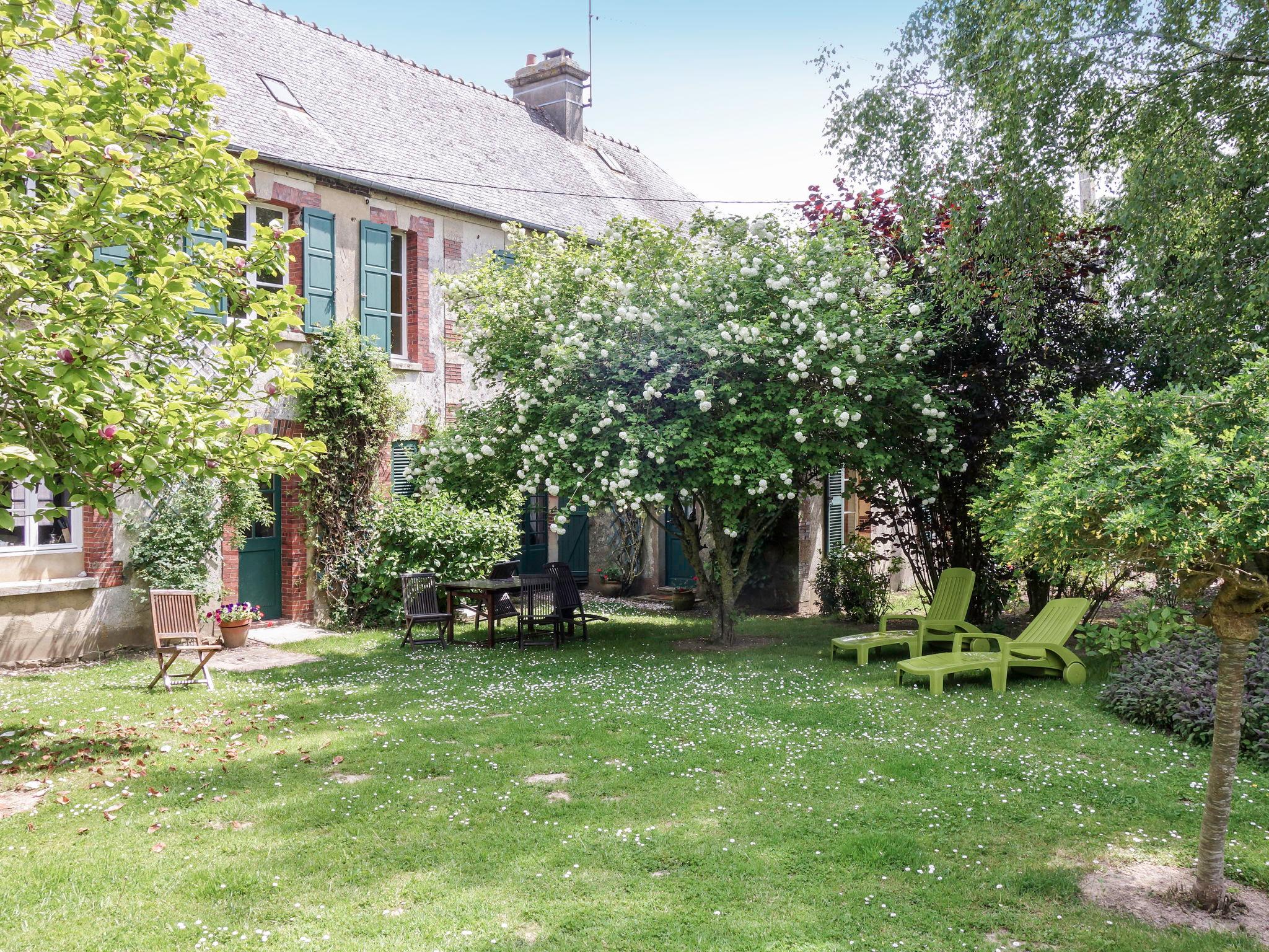 Foto 26 - Casa de 5 quartos em Tour-en-Bessin com piscina privada e jardim