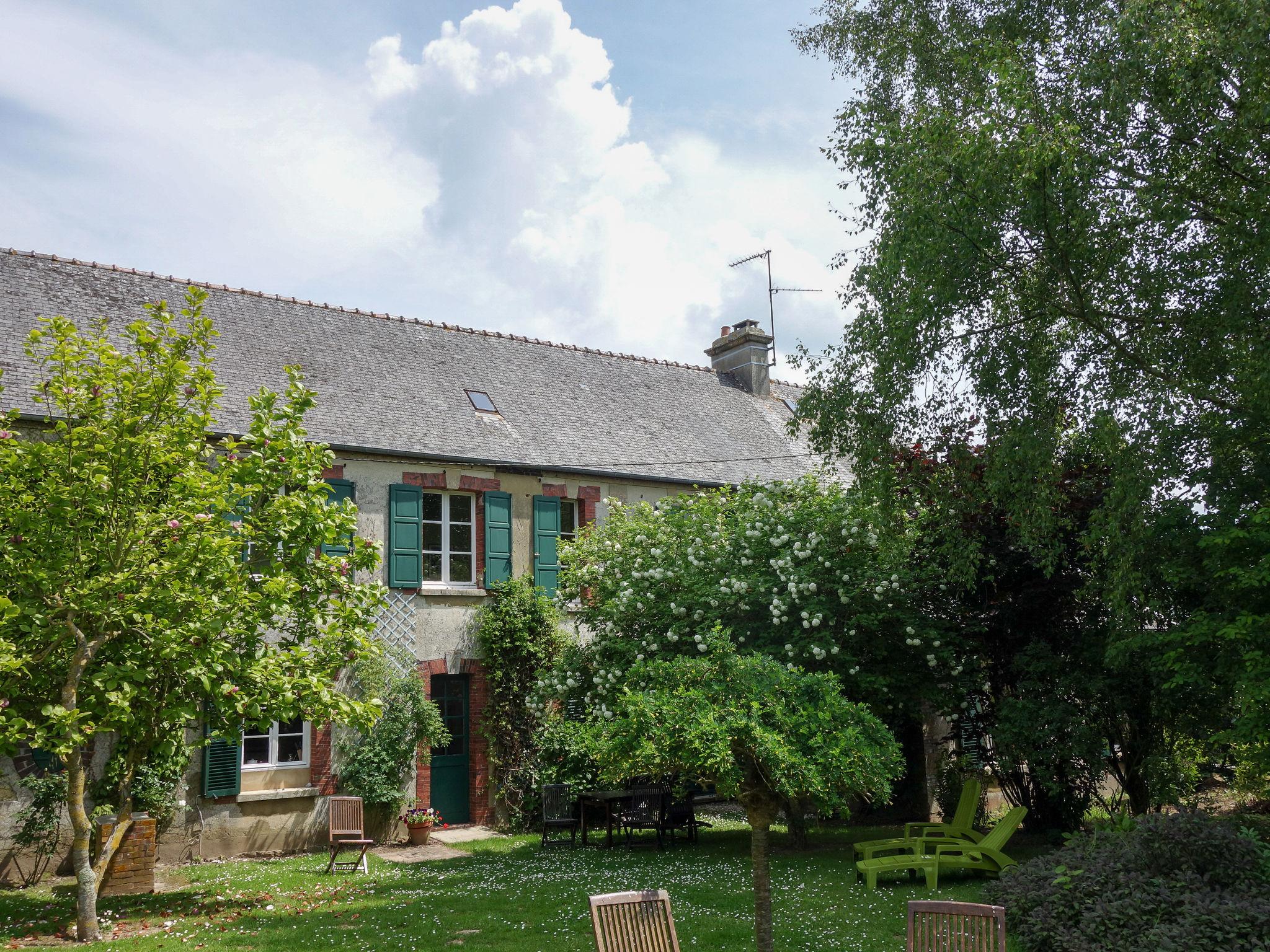 Foto 1 - Casa con 5 camere da letto a Tour-en-Bessin con piscina privata e giardino