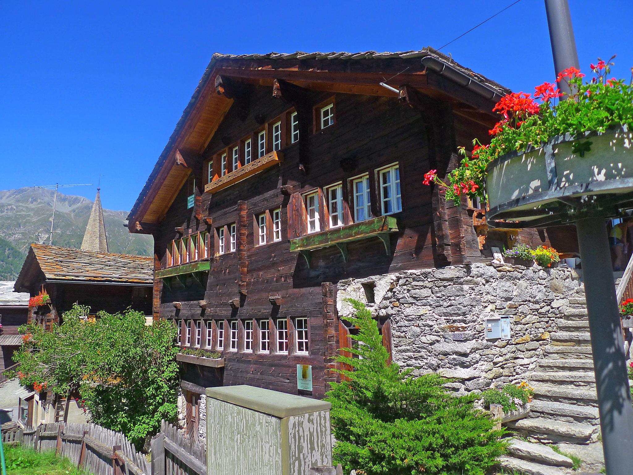 Foto 1 - Apartamento de 3 habitaciones en Grächen con jardín y vistas a la montaña