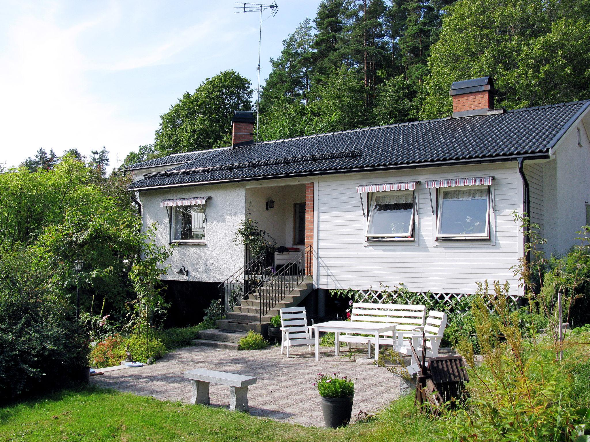 Foto 1 - Casa de 3 quartos em Vikbolandet com jardim e terraço