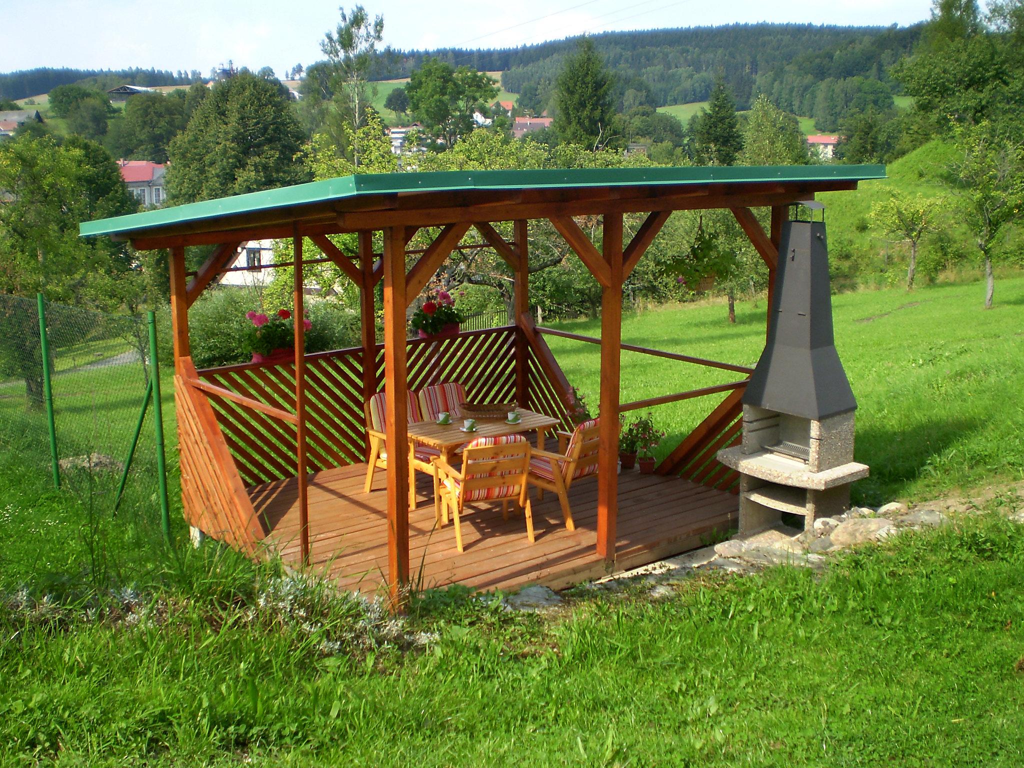Foto 5 - Casa con 2 camere da letto a Jesenný con giardino