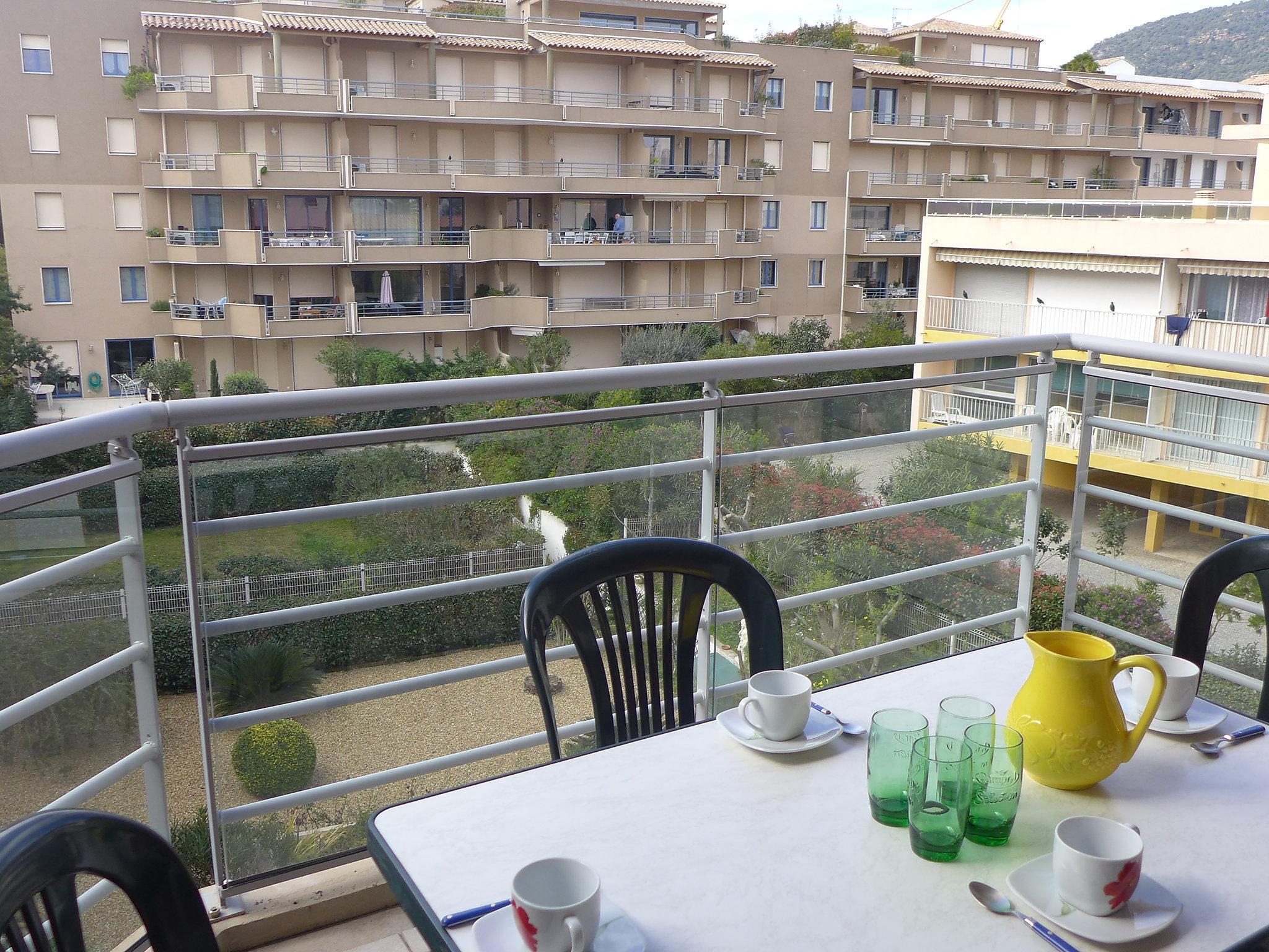 Foto 19 - Apartamento de 1 habitación en Cavalaire-sur-Mer con terraza