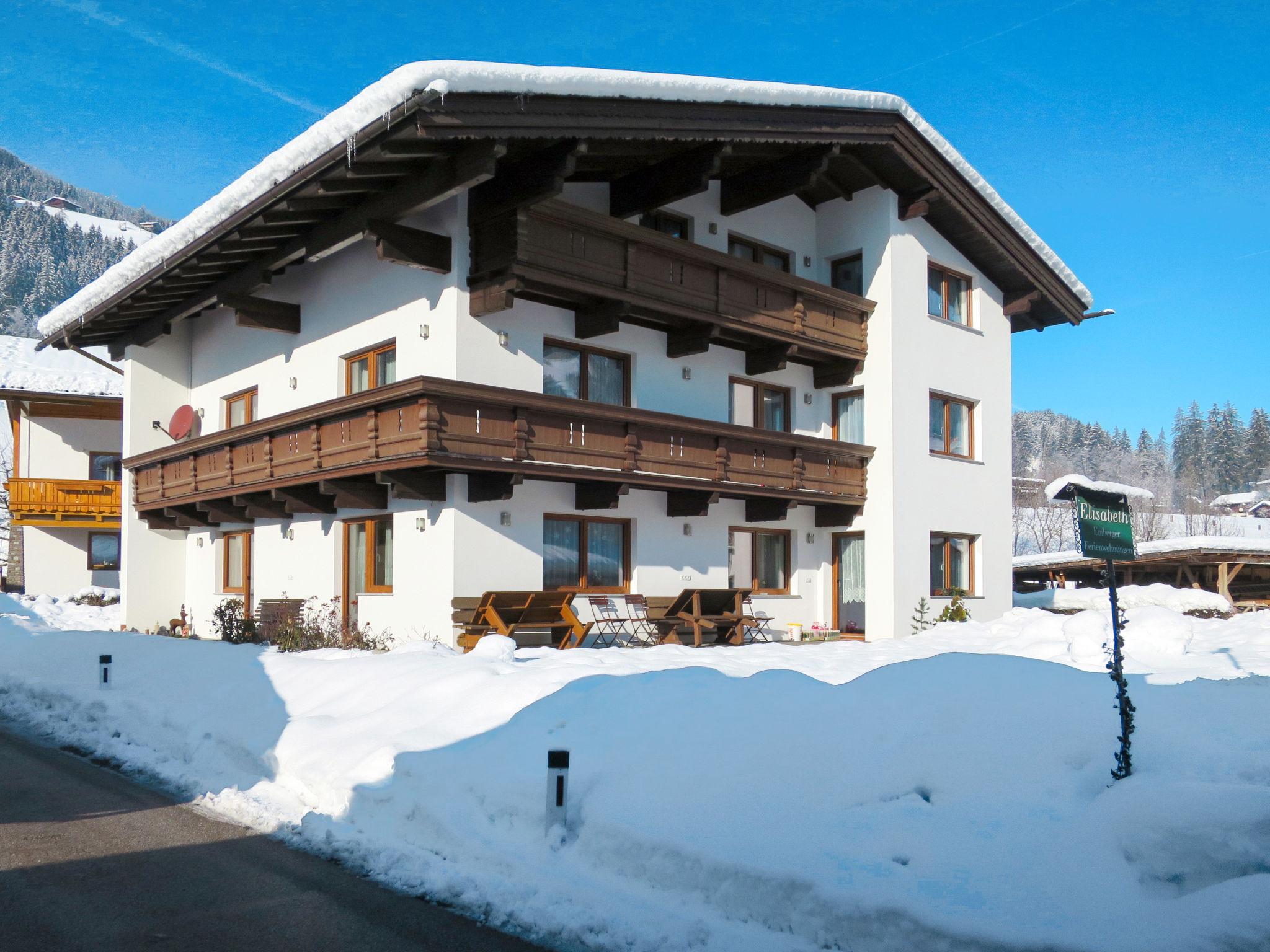 Foto 28 - Appartamento con 6 camere da letto a Aschau im Zillertal con giardino e vista sulle montagne