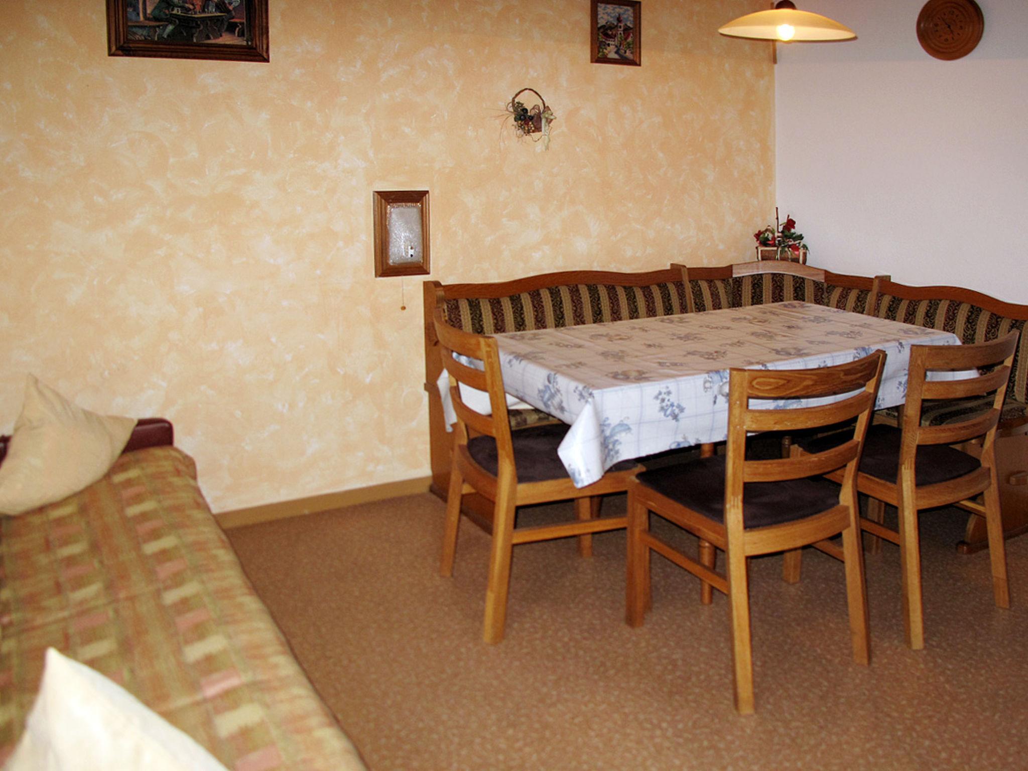Photo 8 - 6 bedroom Apartment in Aschau im Zillertal with garden and mountain view