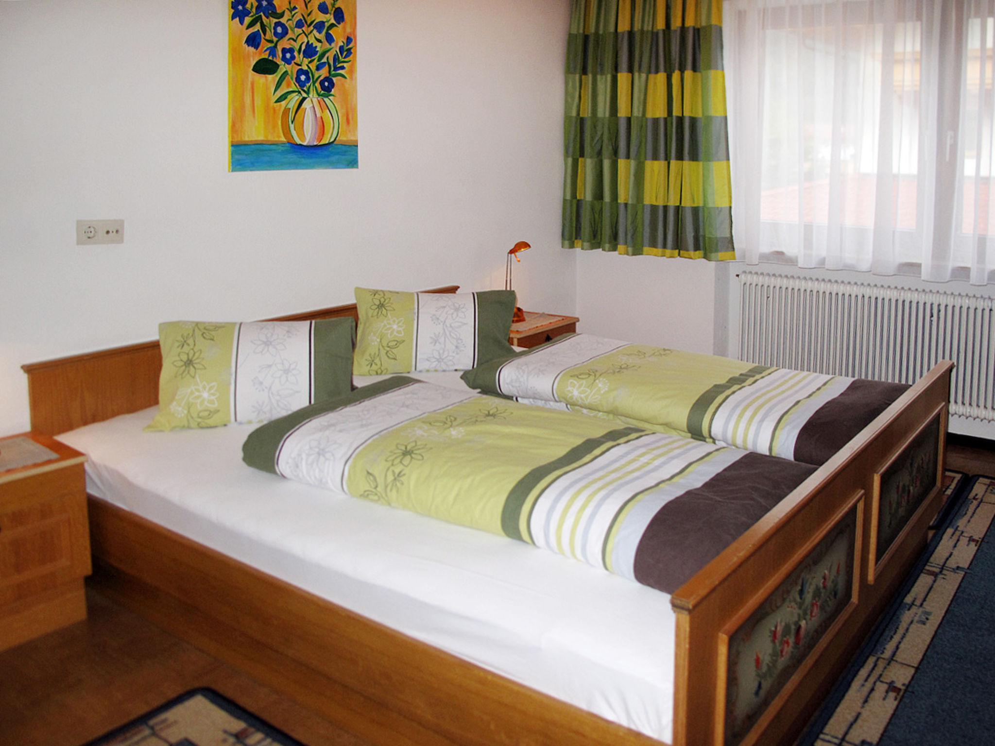 Photo 5 - 6 bedroom Apartment in Aschau im Zillertal with garden and mountain view