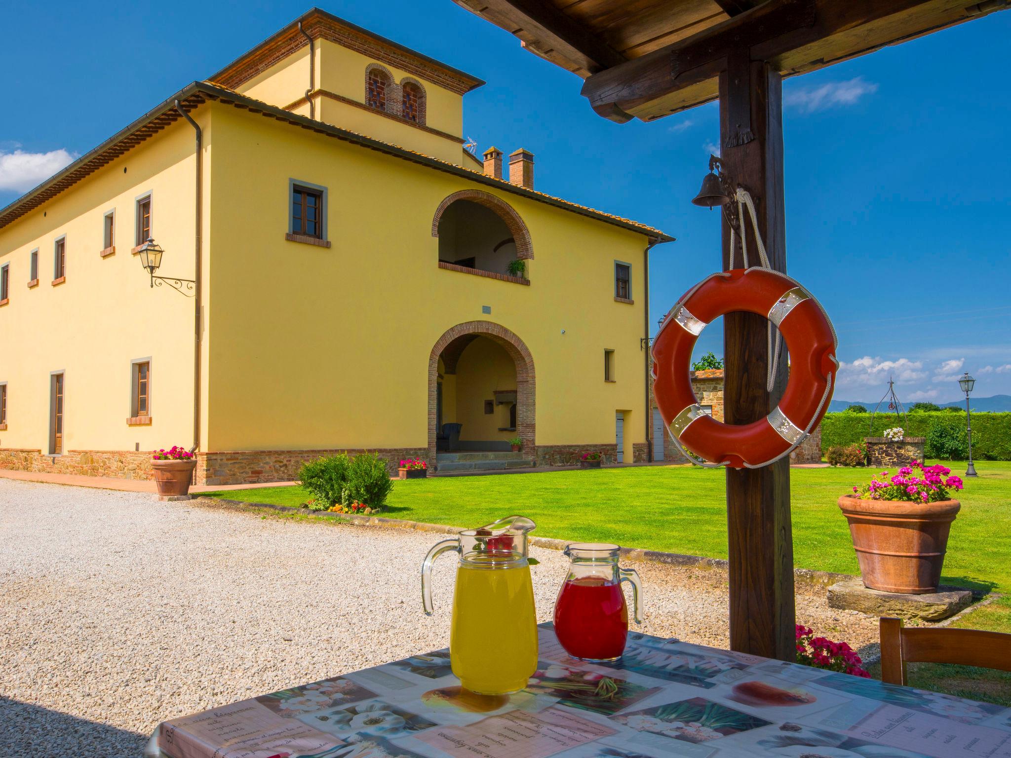 Photo 9 - Maison de 6 chambres à Monte San Savino avec piscine privée et jardin