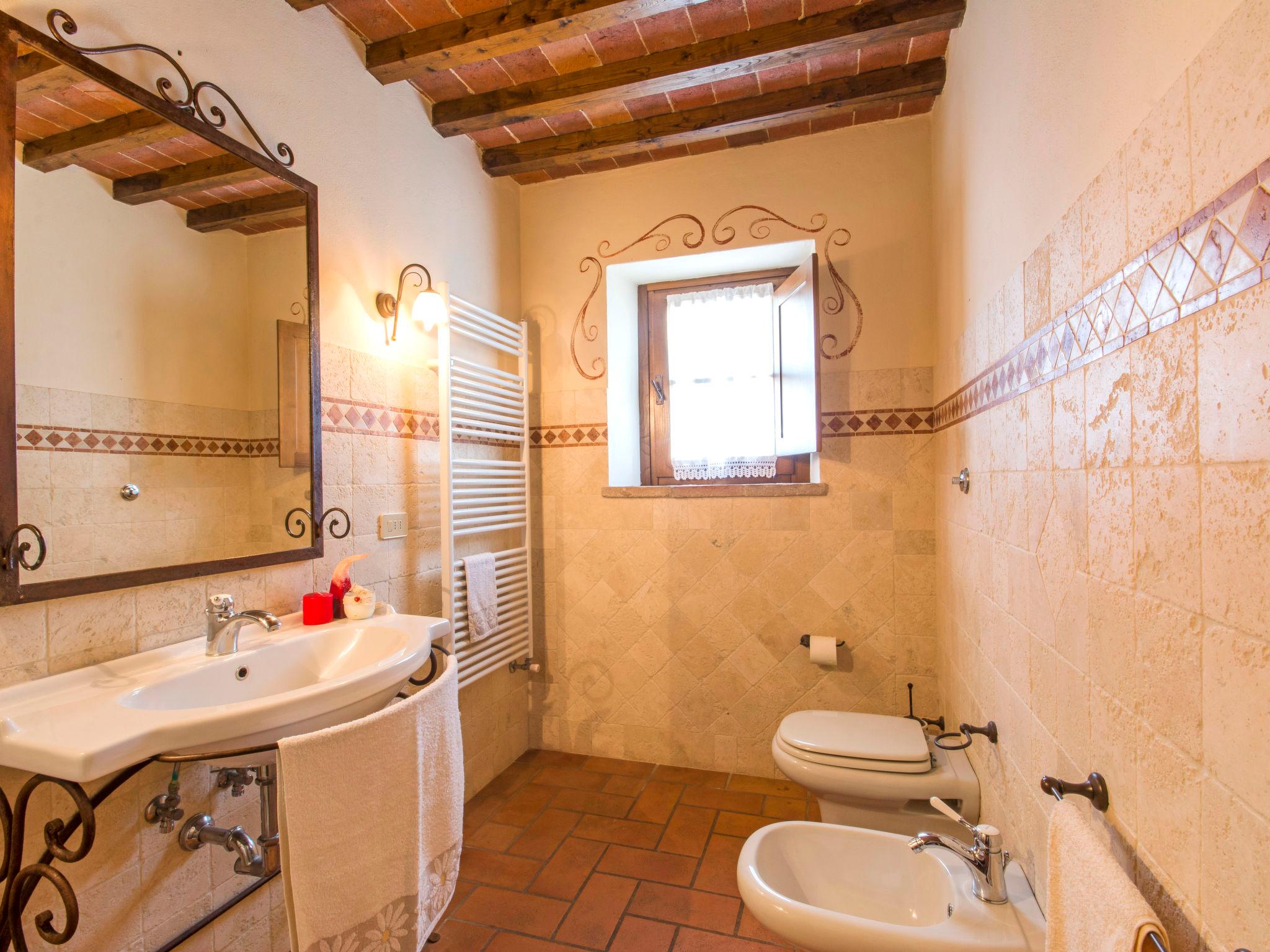 Photo 25 - 8 bedroom House in Monte San Savino with private pool and garden