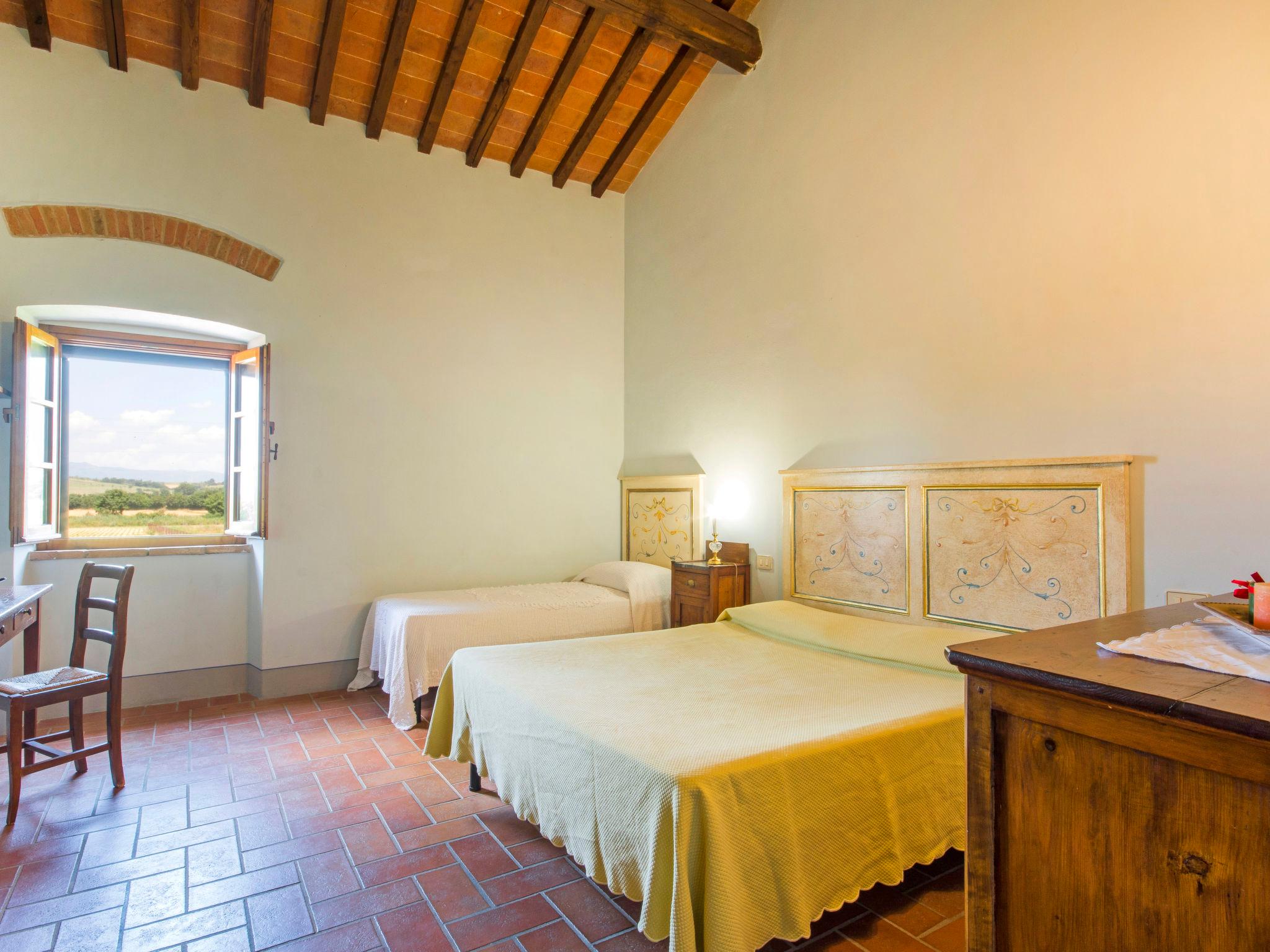 Photo 16 - 6 bedroom House in Monte San Savino with private pool and garden