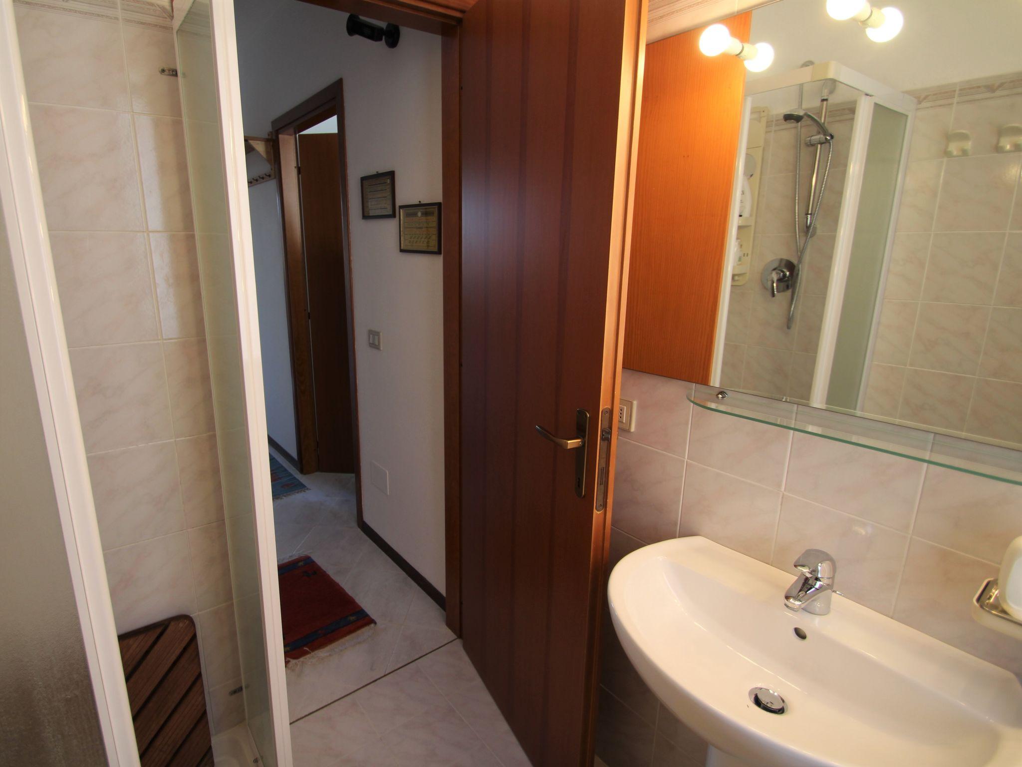 Foto 18 - Apartamento de 3 quartos em Pignone com piscina e jardim