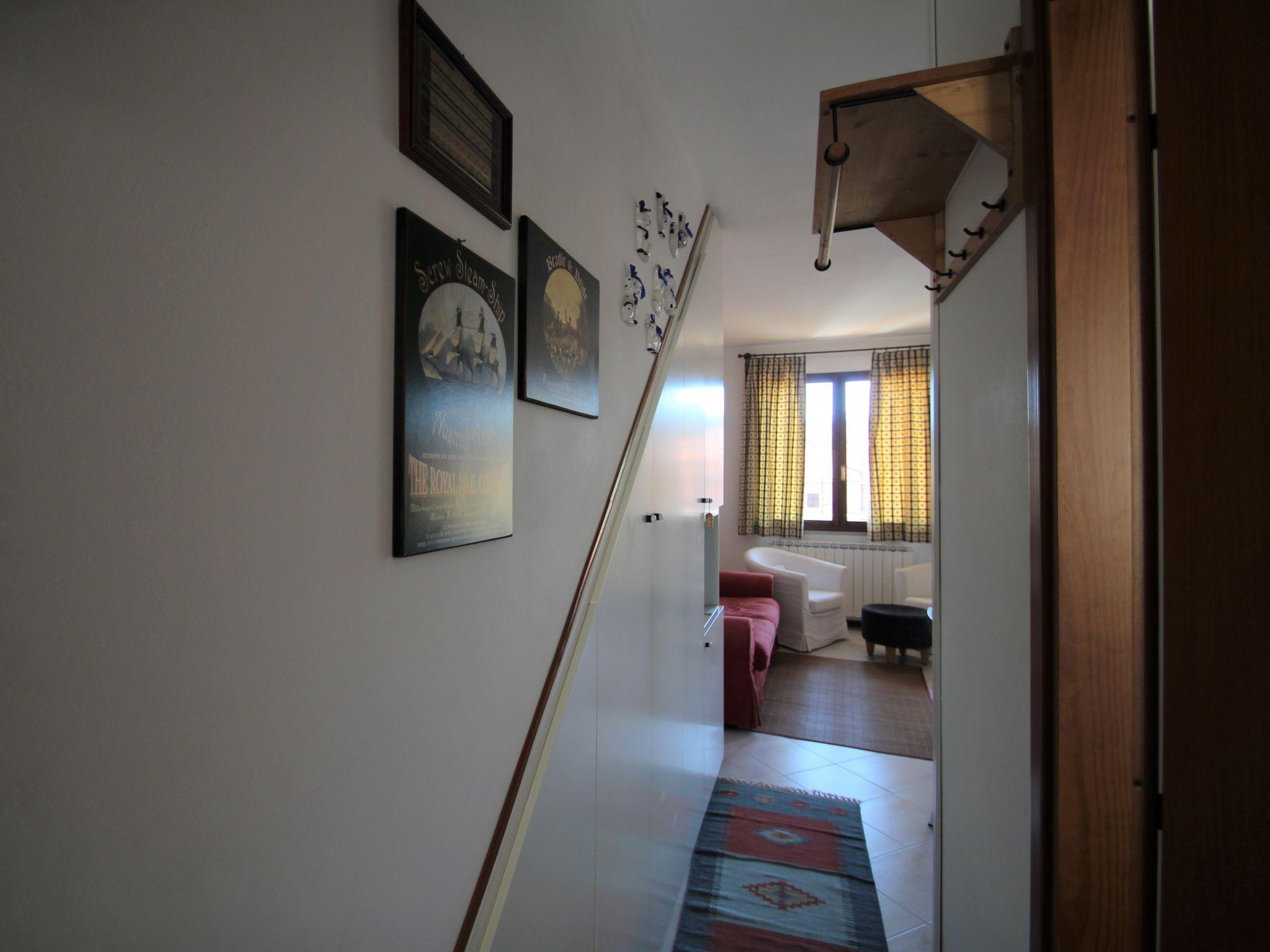 Photo 10 - 3 bedroom Apartment in Pignone with swimming pool and garden