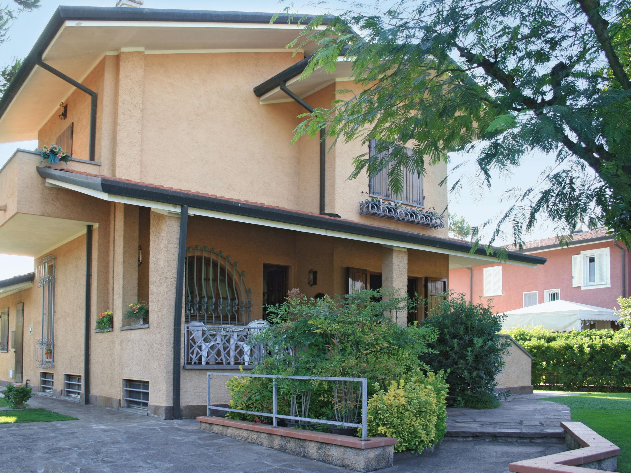 Photo 2 - Maison de 4 chambres à Forte dei Marmi avec jardin et vues à la mer