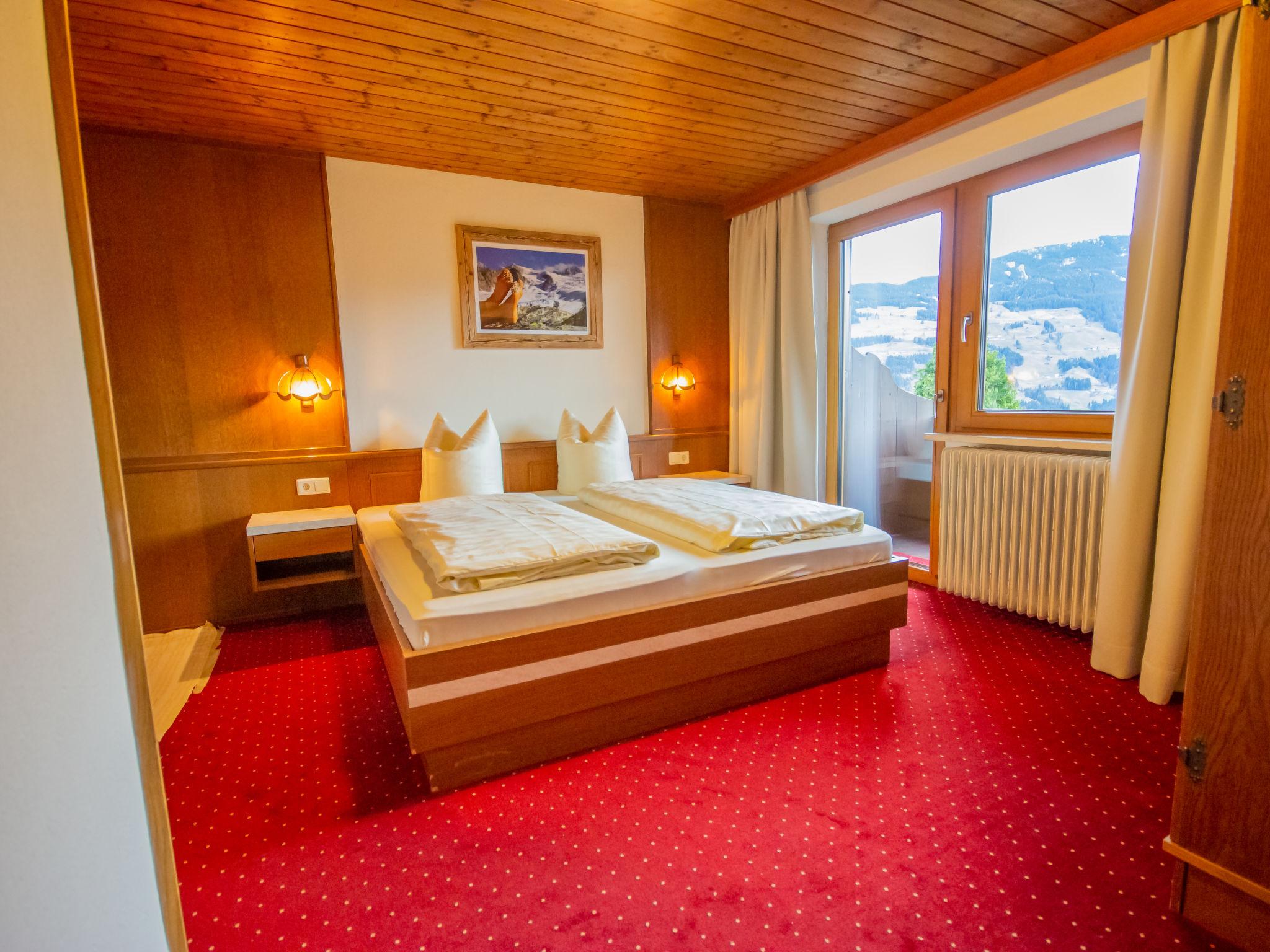 Foto 15 - Appartamento con 5 camere da letto a Fügenberg con sauna e vista sulle montagne