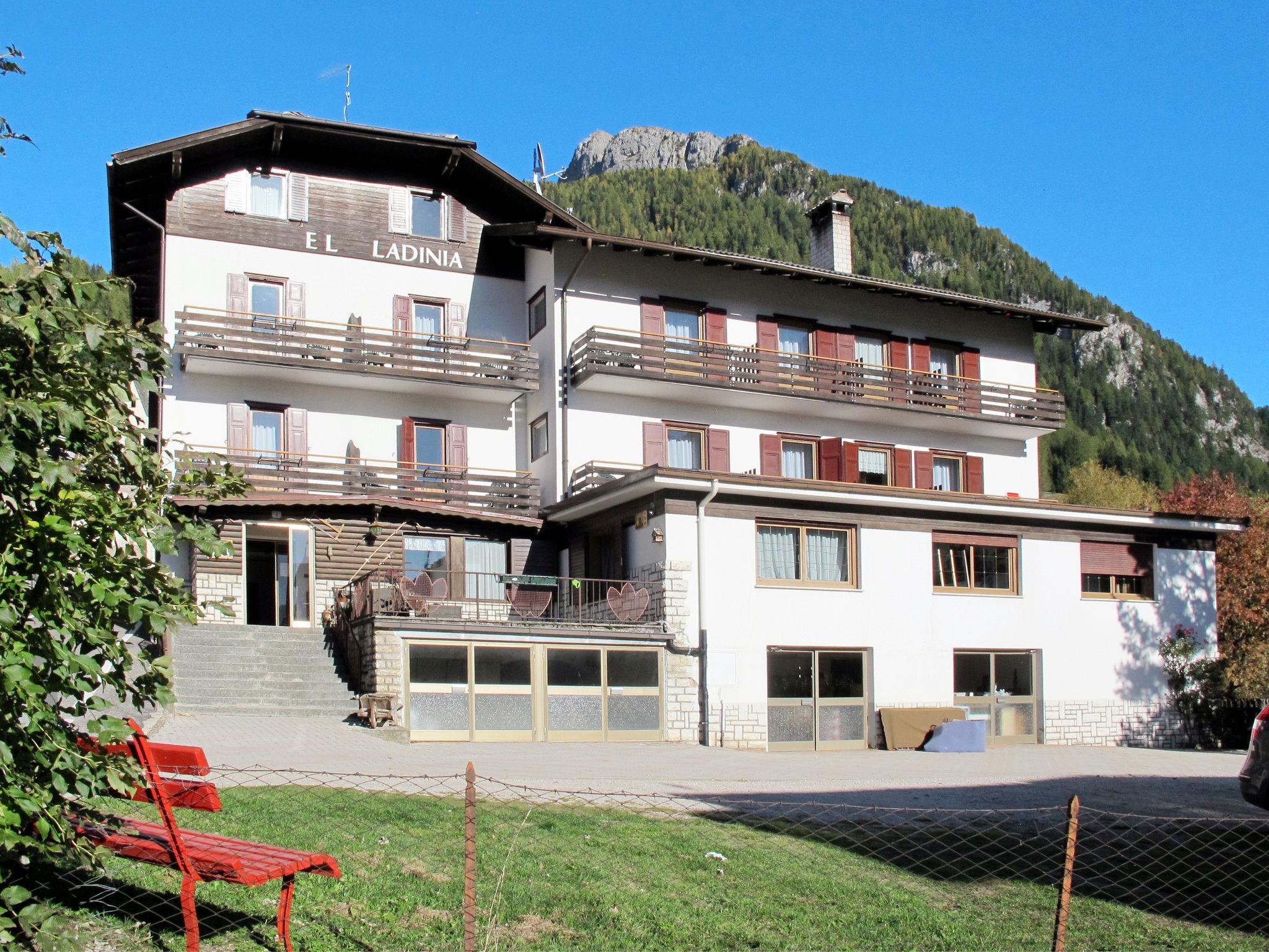 Photo 1 - Appartement de 3 chambres à Moena avec jardin et vues sur la montagne