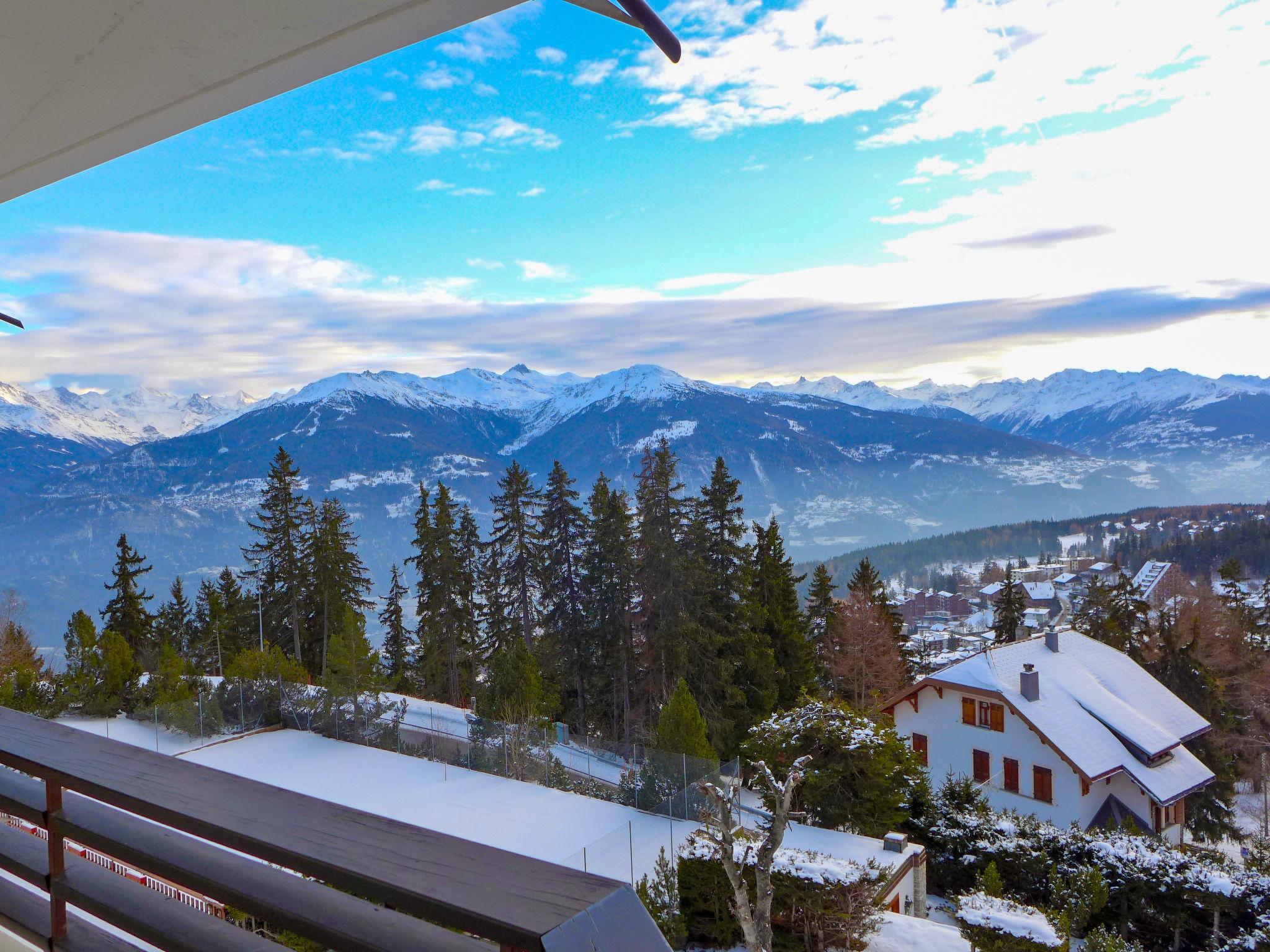 Foto 27 - Apartment mit 3 Schlafzimmern in Crans-Montana mit schwimmbad und blick auf die berge