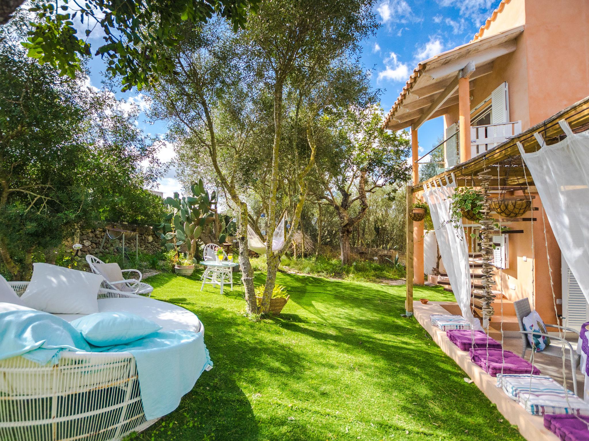 Photo 2 - Maison de 2 chambres à Vilafranca de Bonany avec jardin et bain à remous