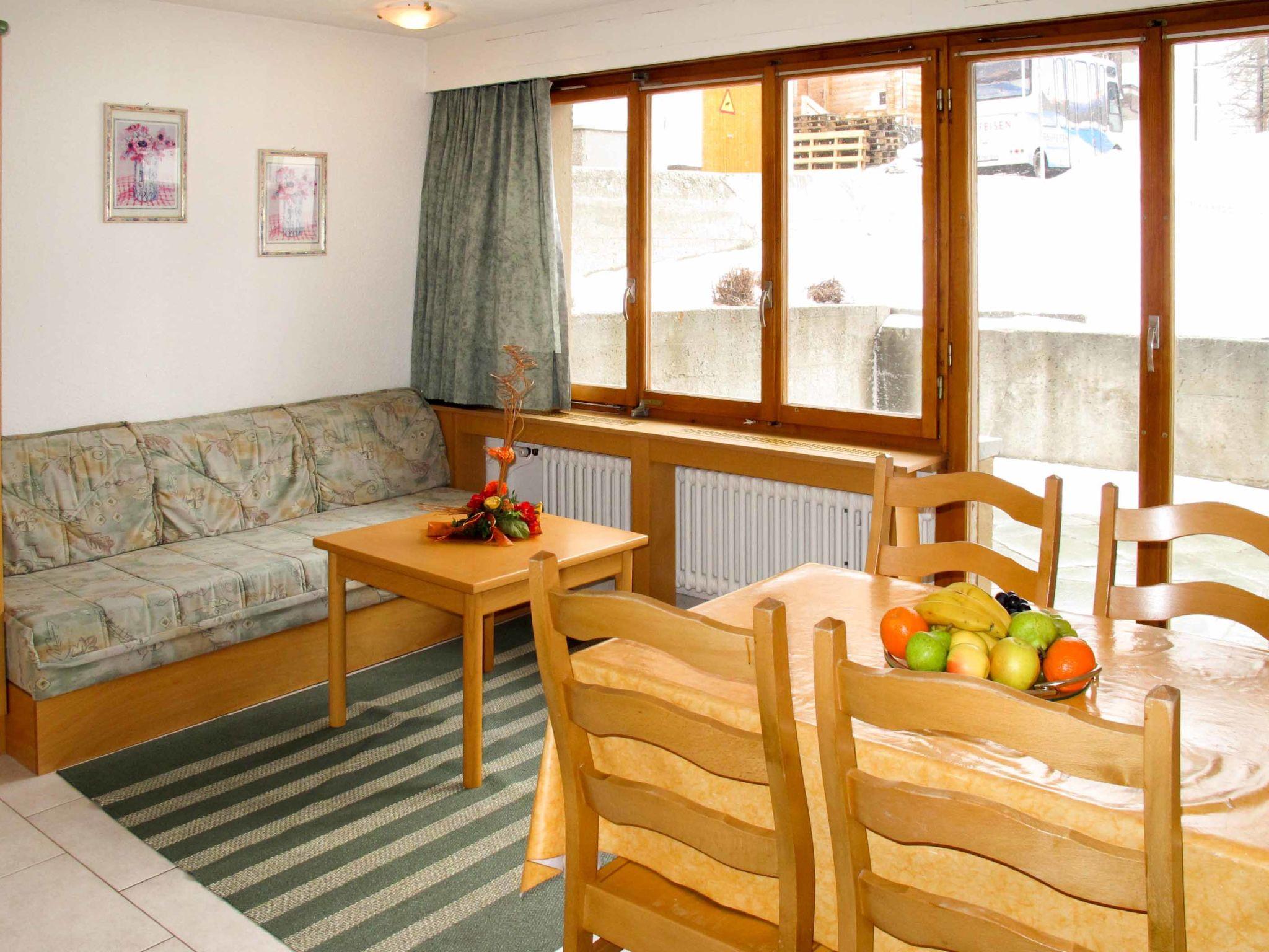 Photo 2 - 4 bedroom Apartment in Saas-Fee with terrace and mountain view