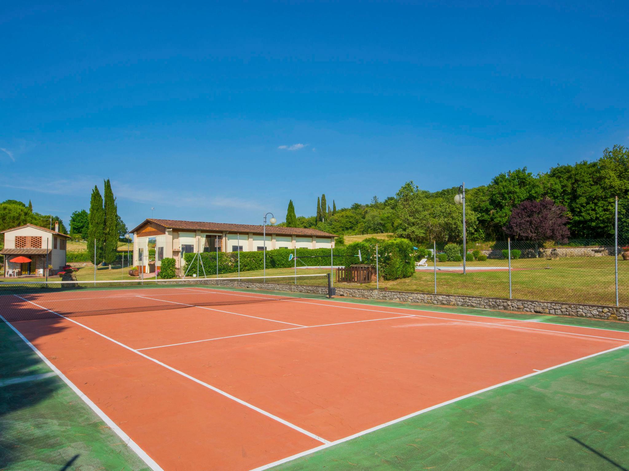 Foto 3 - Appartamento con 3 camere da letto a Bucine con piscina e giardino