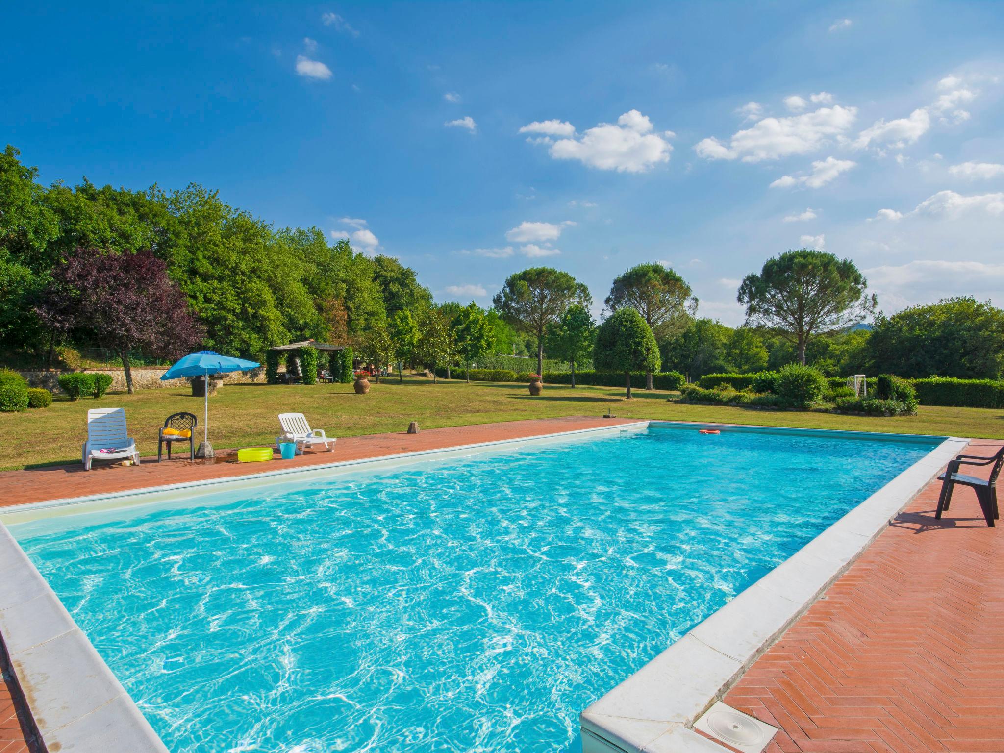 Photo 19 - 2 bedroom Apartment in Bucine with swimming pool and garden