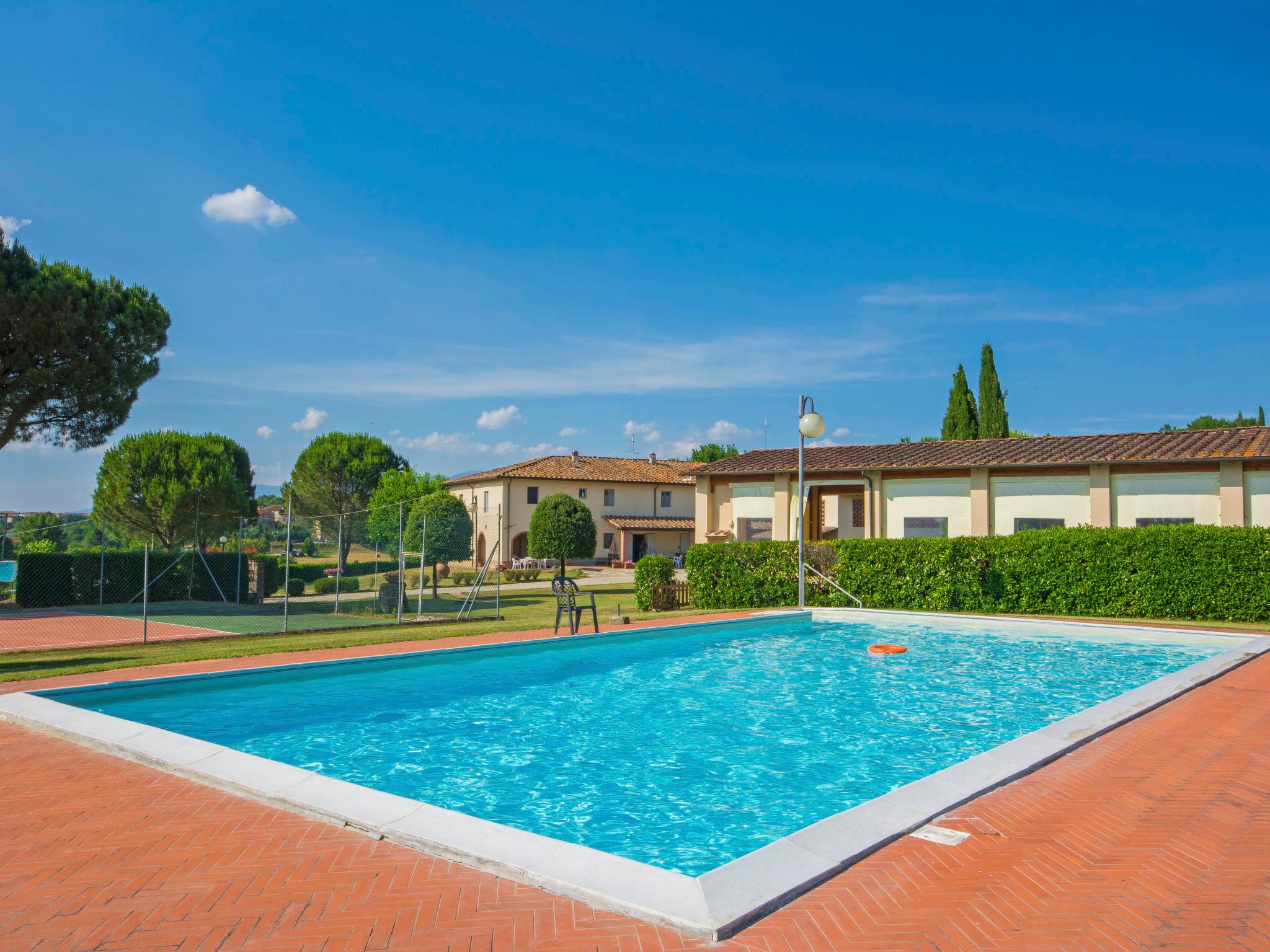 Photo 4 - Appartement de 3 chambres à Bucine avec piscine et jardin