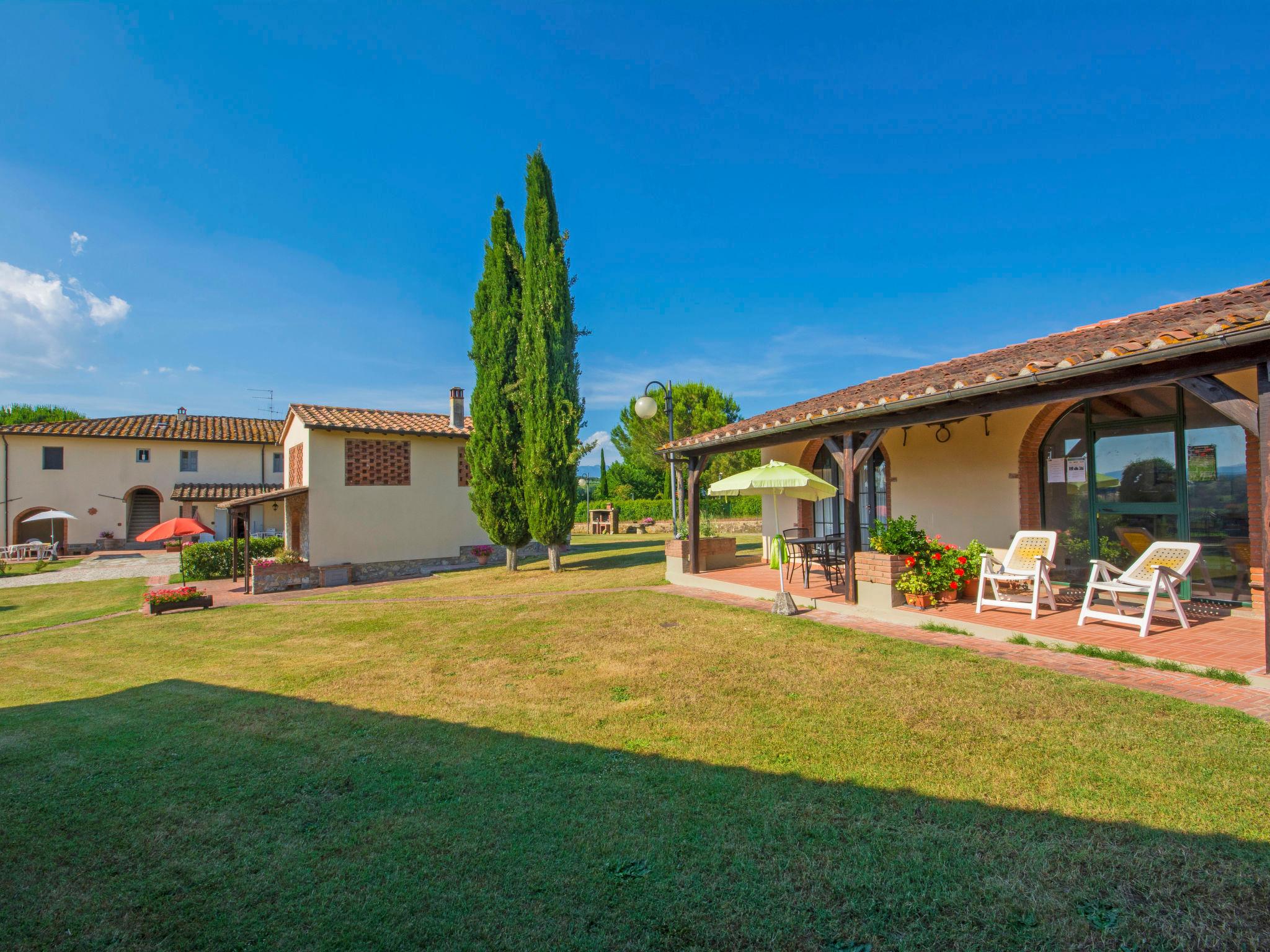 Foto 20 - Apartamento de 3 quartos em Bucine com piscina e jardim