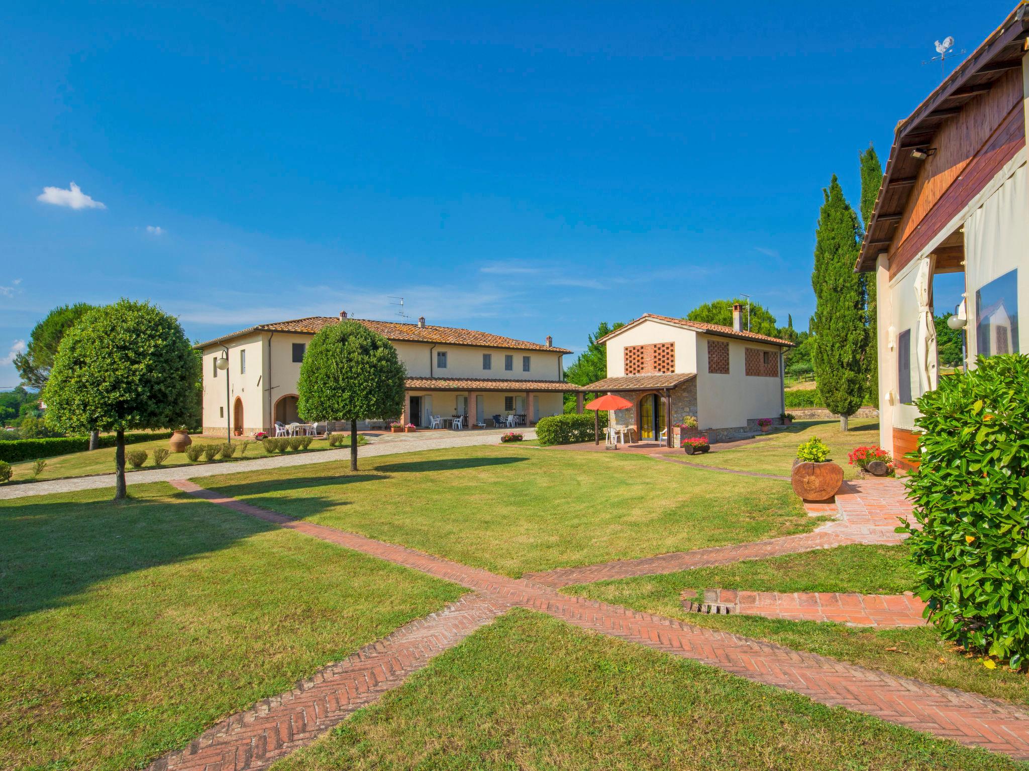 Foto 6 - Apartamento de 3 quartos em Bucine com piscina e jardim