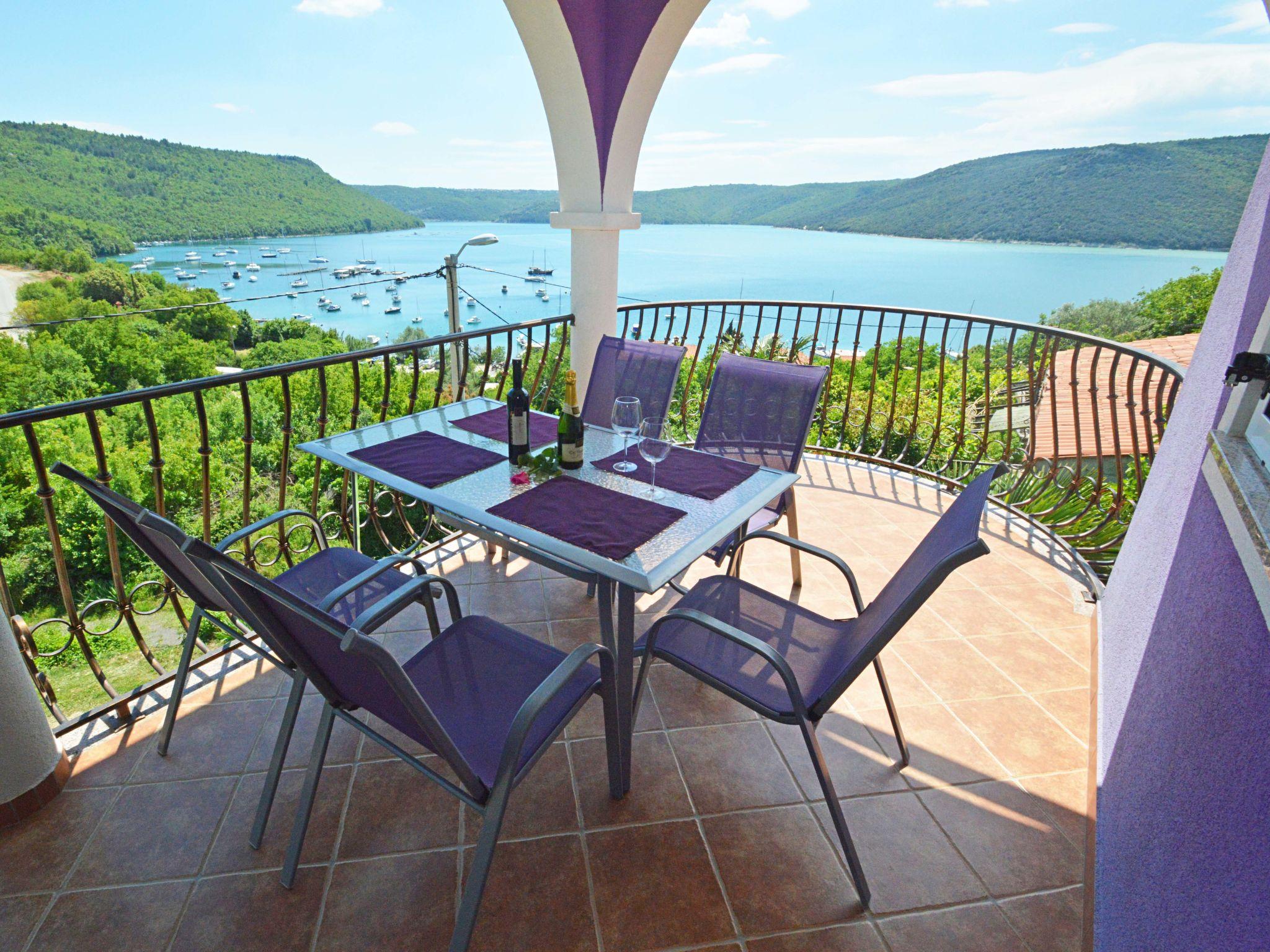 Photo 1 - 3 bedroom Apartment in Raša with garden and sea view