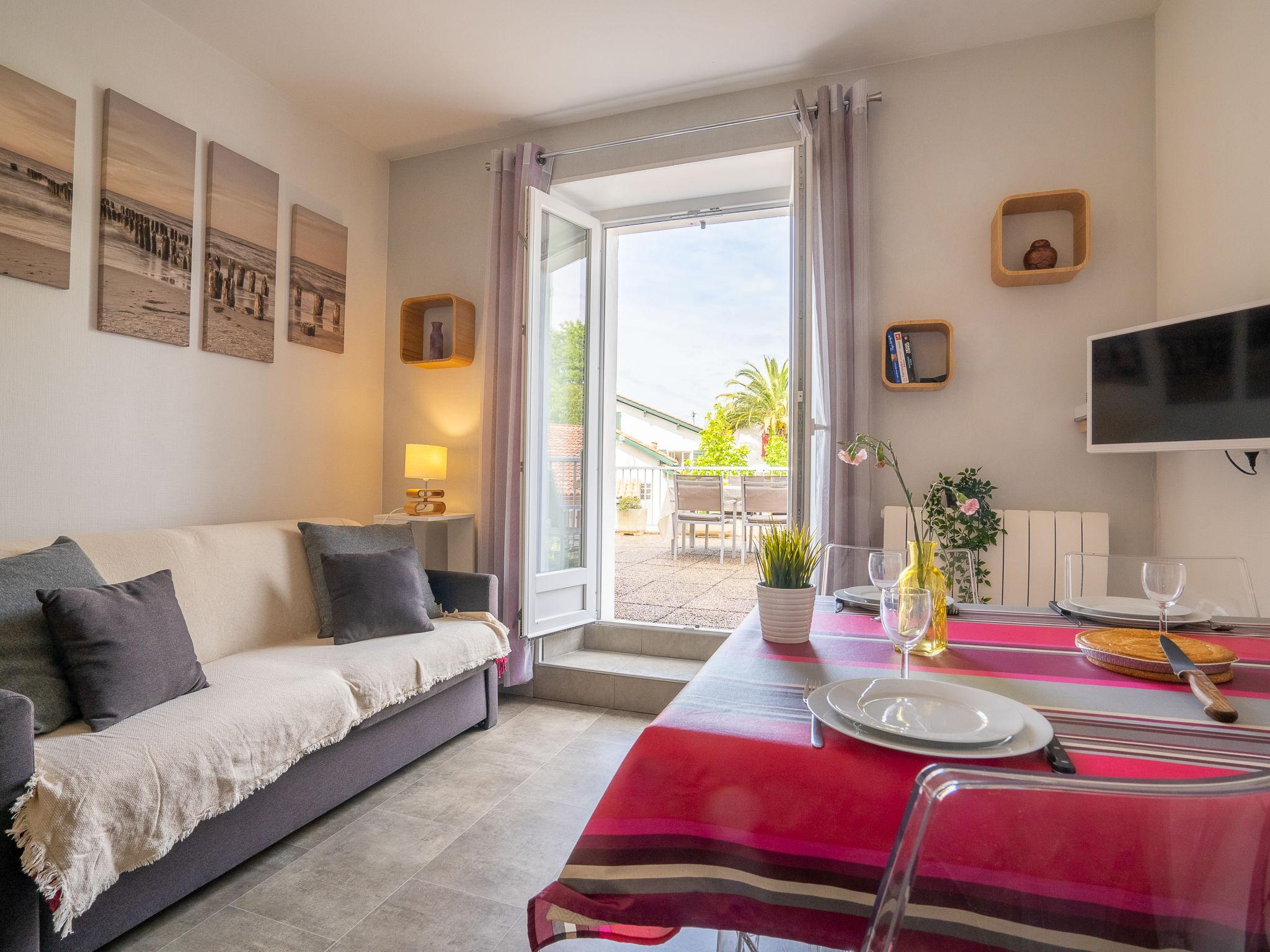Foto 2 - Apartamento de 1 habitación en Ciboure con terraza y vistas al mar