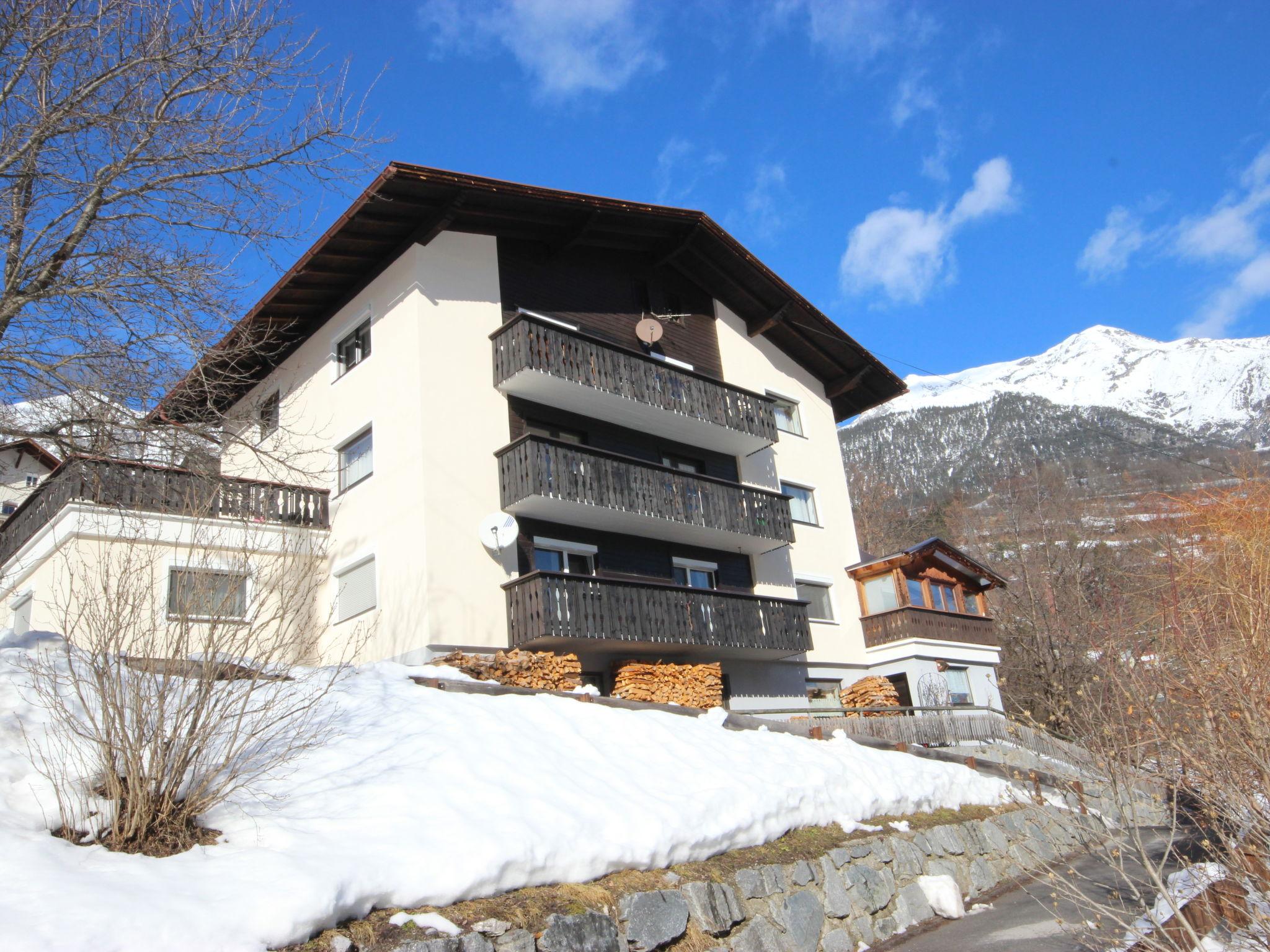 Foto 19 - Apartment mit 4 Schlafzimmern in Pians mit terrasse und blick auf die berge