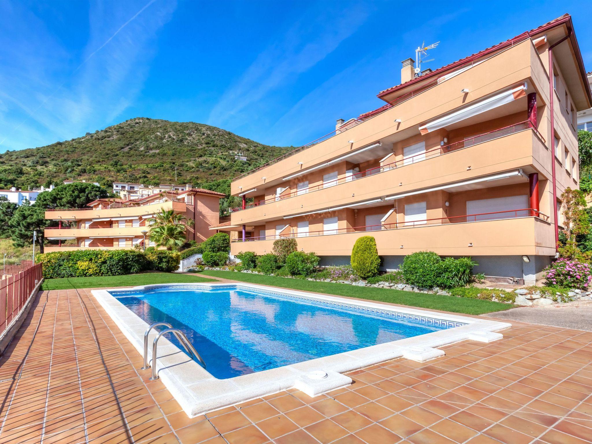 Foto 1 - Apartamento de 3 habitaciones en Llançà con piscina y vistas al mar