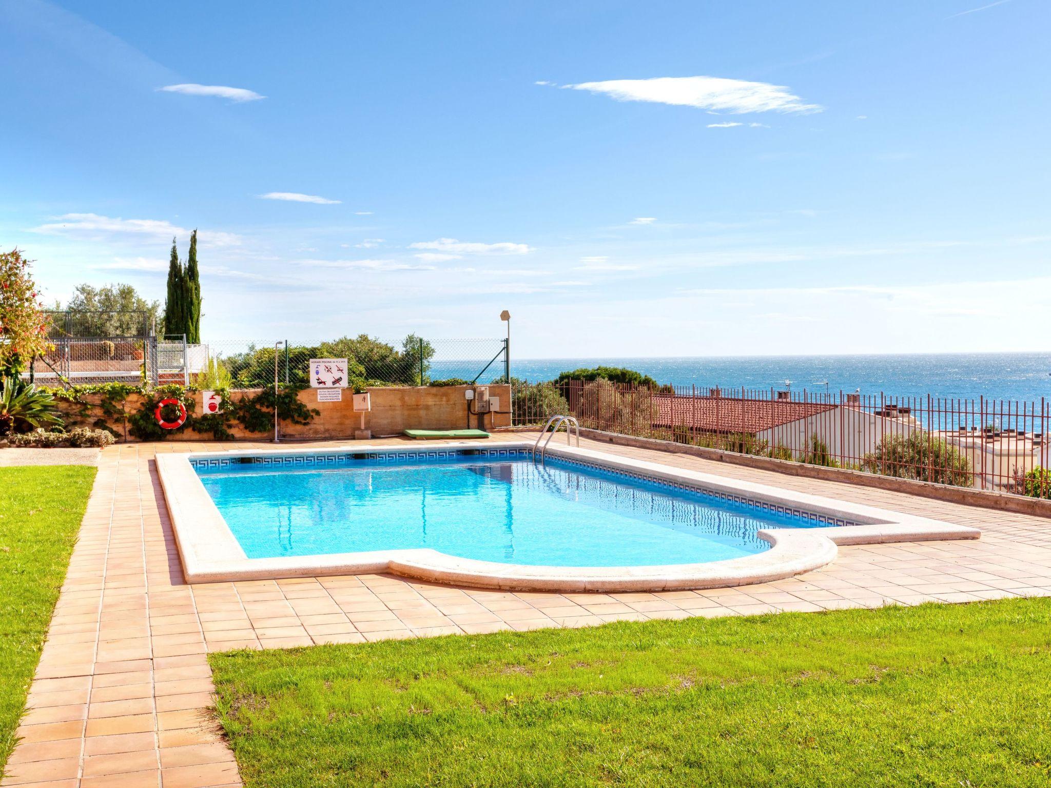 Photo 11 - Appartement de 3 chambres à Llançà avec piscine et vues à la mer