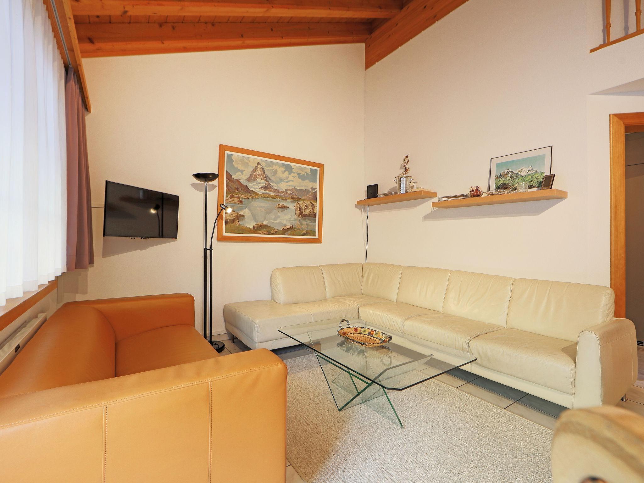 Foto 2 - Apartamento de 4 quartos em Zermatt com sauna e vista para a montanha