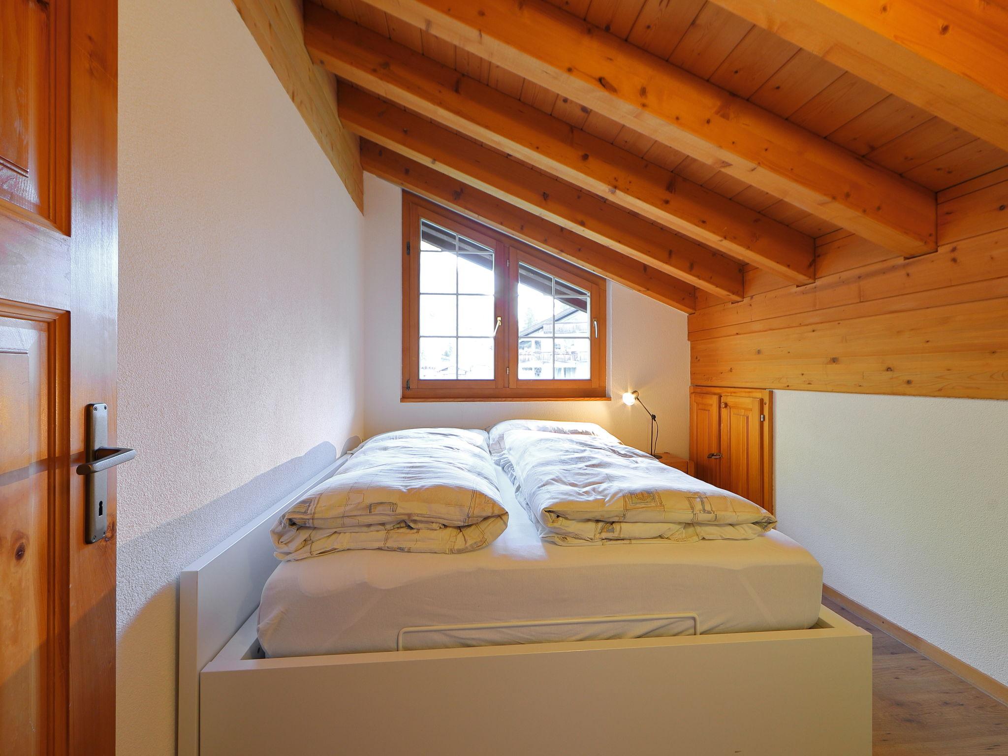 Photo 12 - 4 bedroom Apartment in Zermatt with sauna and mountain view