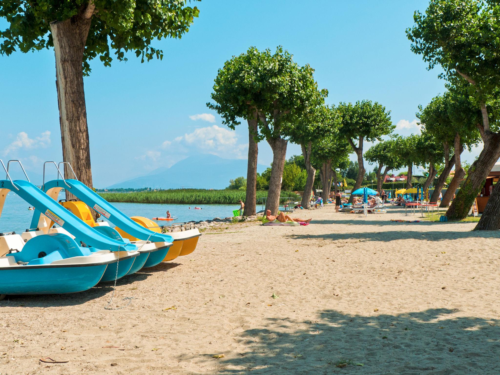 Foto 2 - Appartamento con 2 camere da letto a Sirmione con piscina e vista sulle montagne