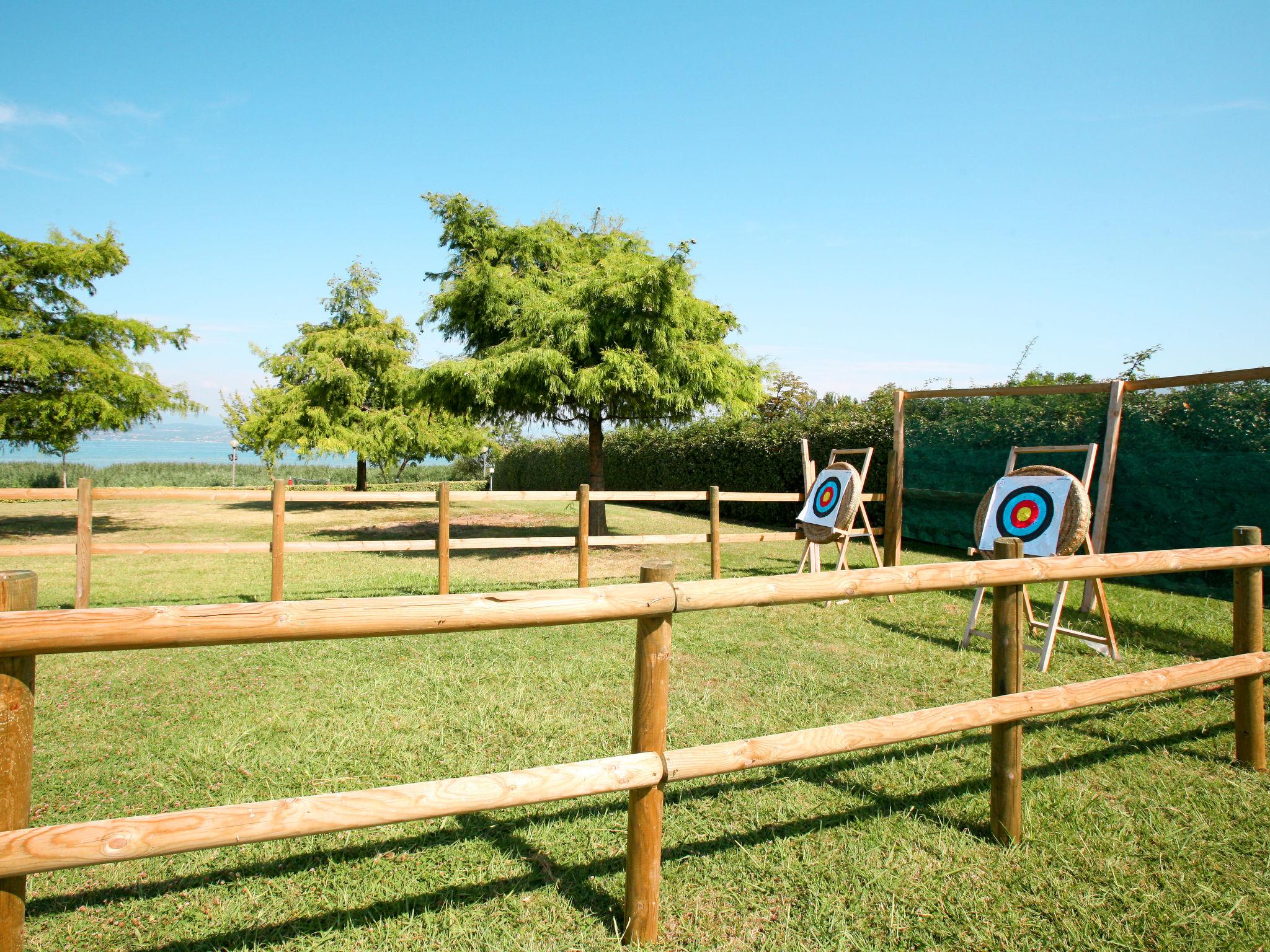 Foto 40 - Appartamento con 2 camere da letto a Sirmione con piscina e vista sulle montagne